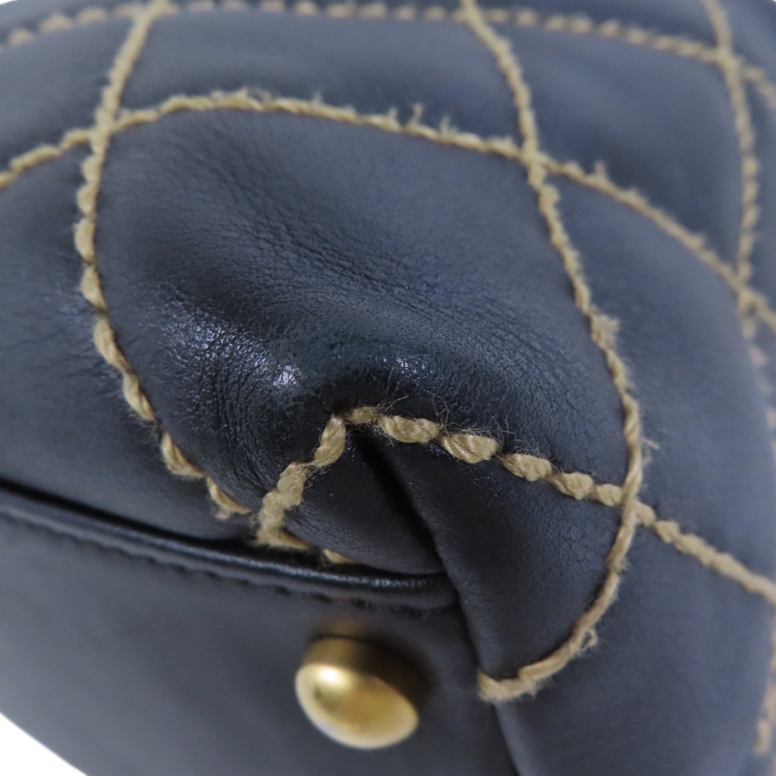 CHANEL 牛皮皮革Shoulder Bag金扣肩背袋