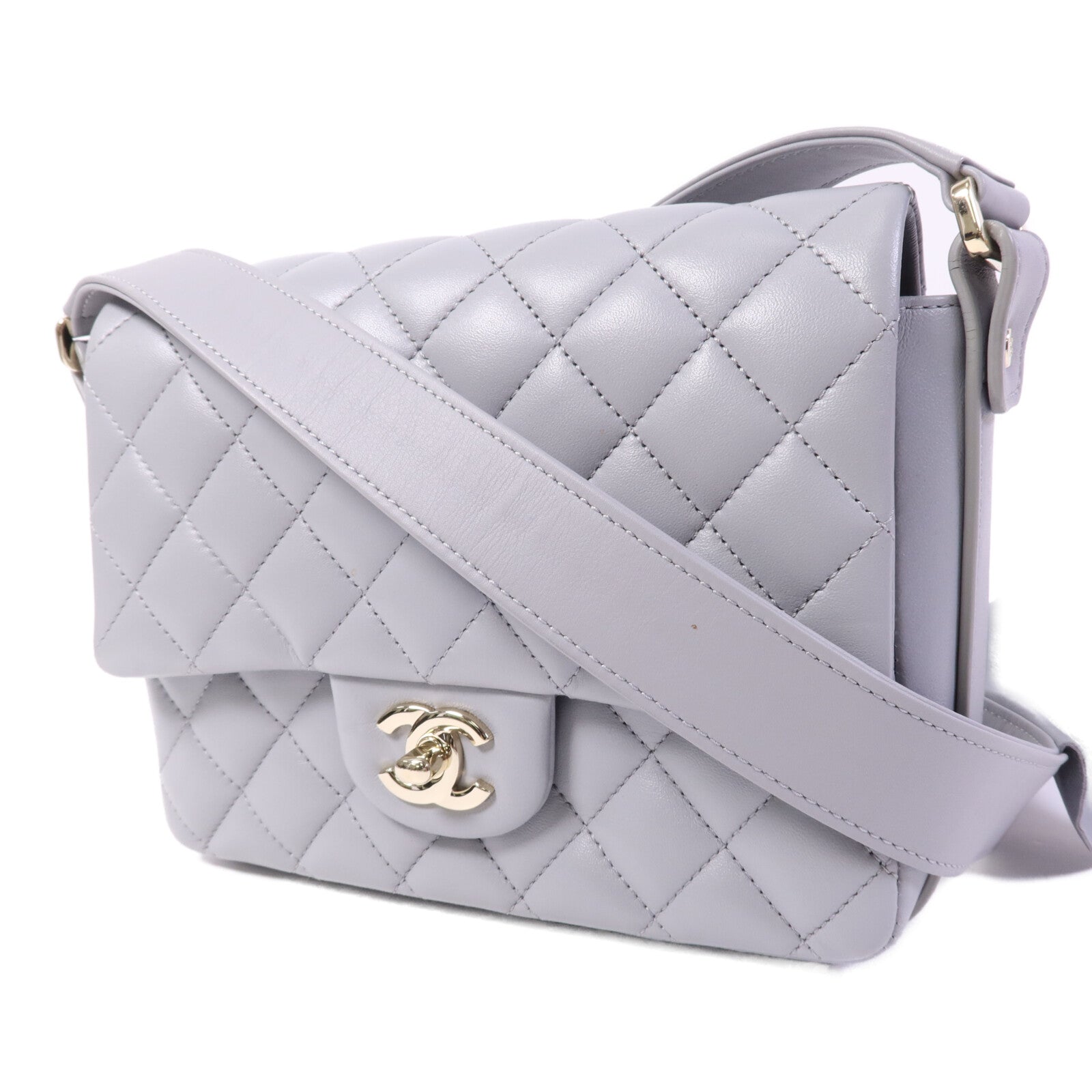 CHANEL 牛皮皮革Bolero De Chanel金扣肩背袋