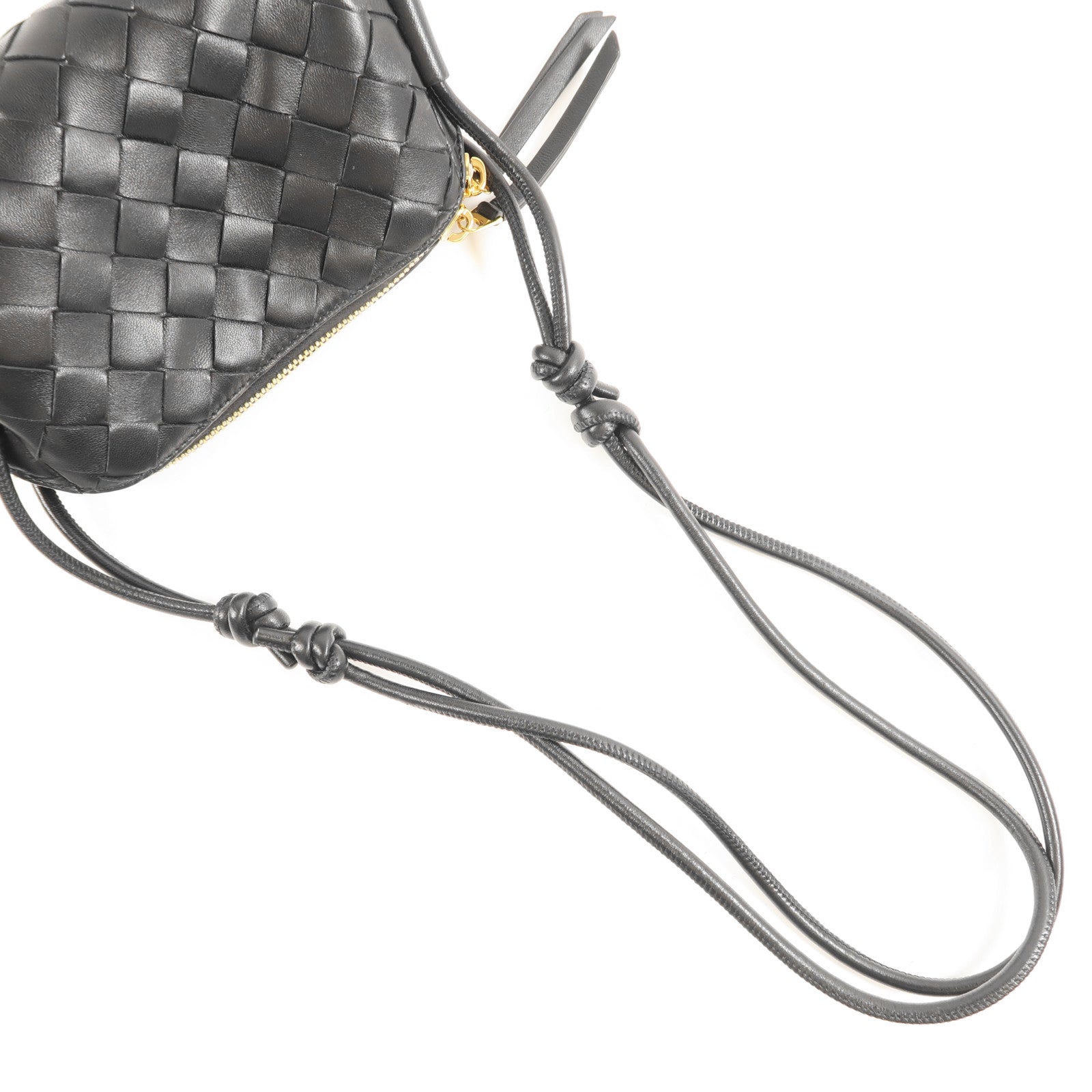 BOTTEGA VENETA 羊皮皮革Concert Pouch金扣肩背袋