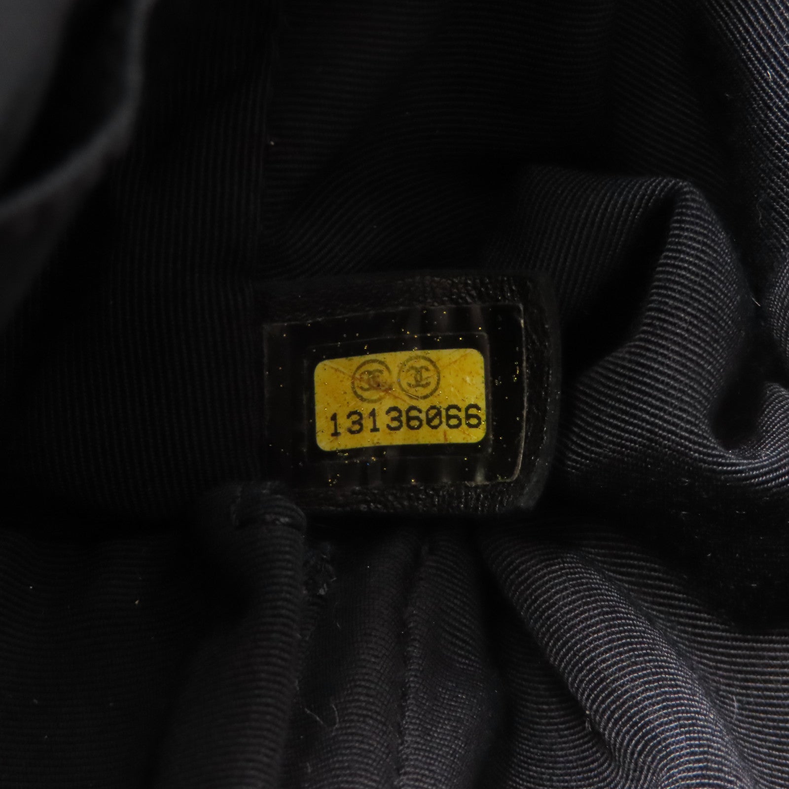 CHANEL 菱格羊皮皮革Chain Shoulder銀扣肩背袋黑色