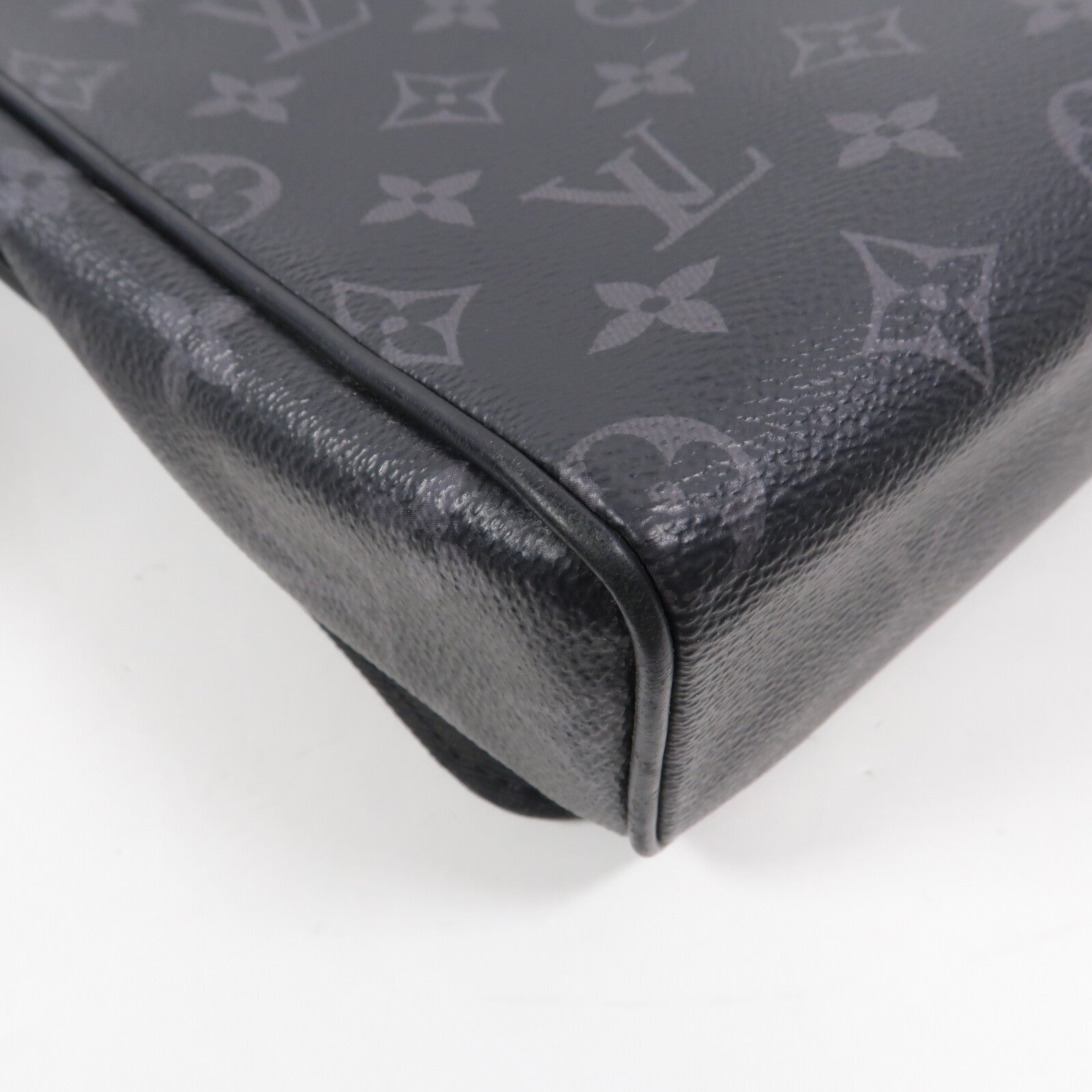 LOUIS VUITTON Monogram Eclipse District PM肩背袋