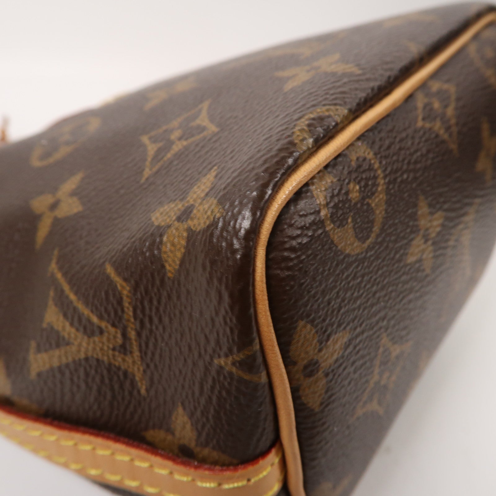LOUIS VUITTON Monogram Nano Noe Shoulder Bag金扣肩背袋啡色