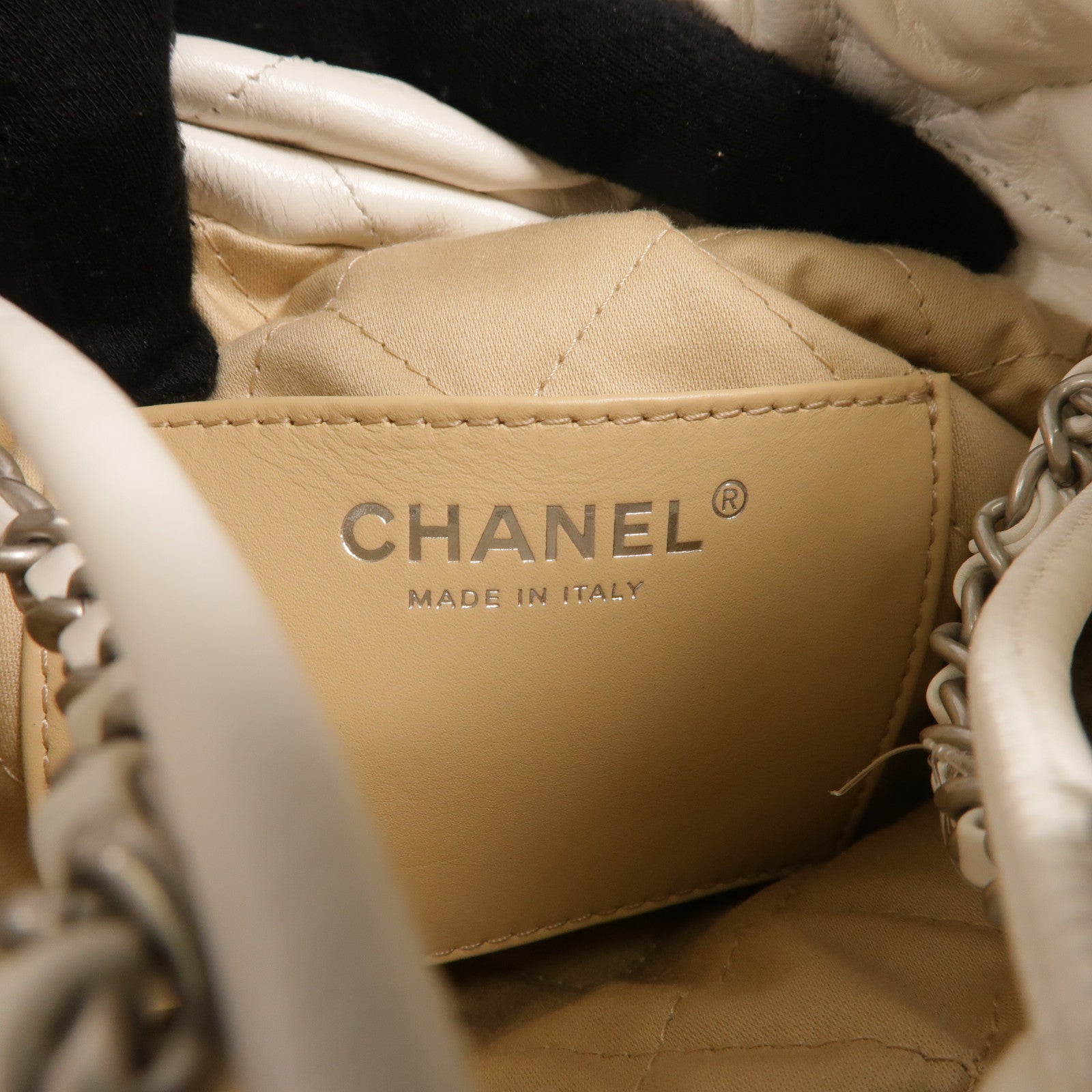 CHANEL 牛皮皮革Mini 22銀扣鏈帶肩背袋