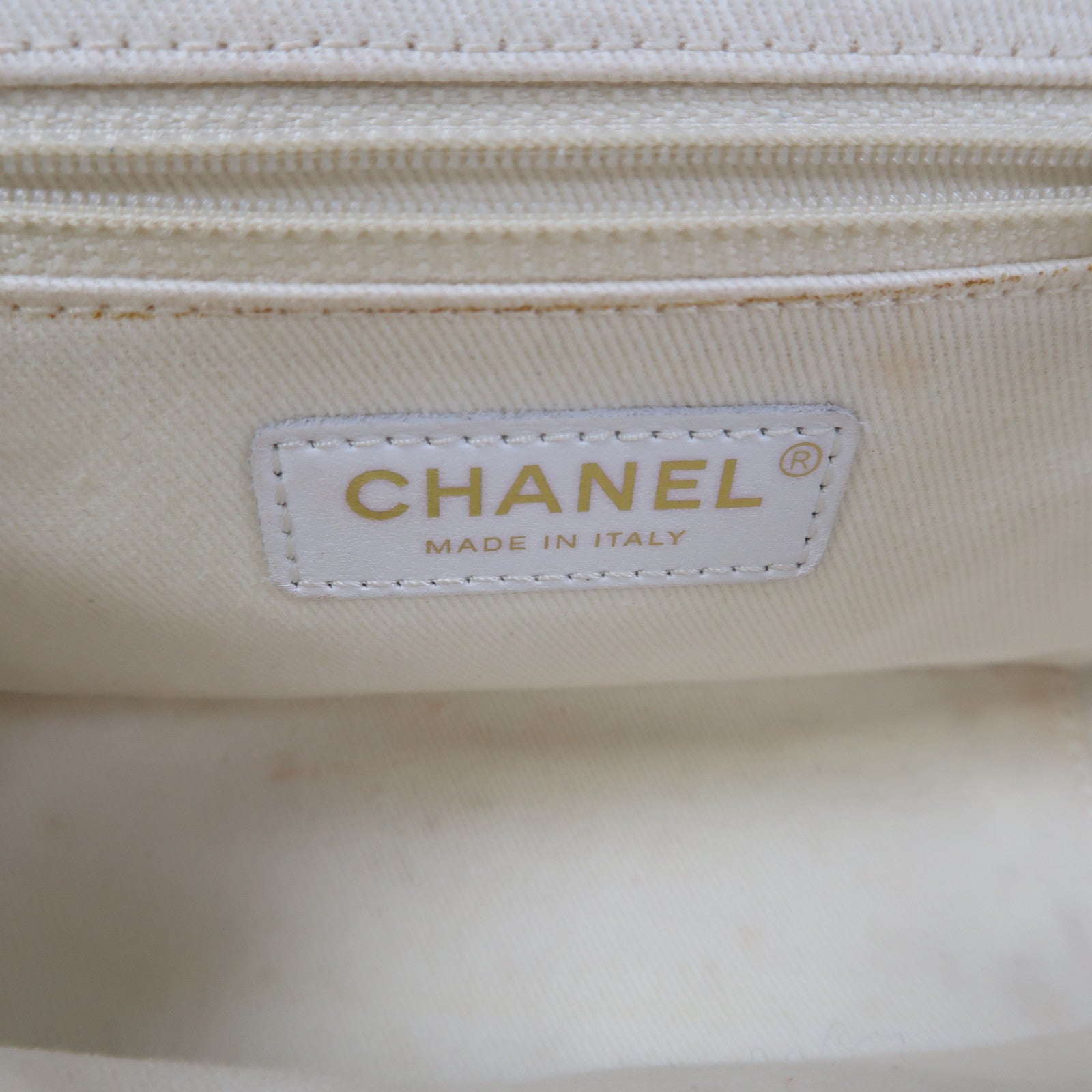 CHANEL 菱格牛皮皮革Shoulder Bag金扣鏈帶肩背袋白色