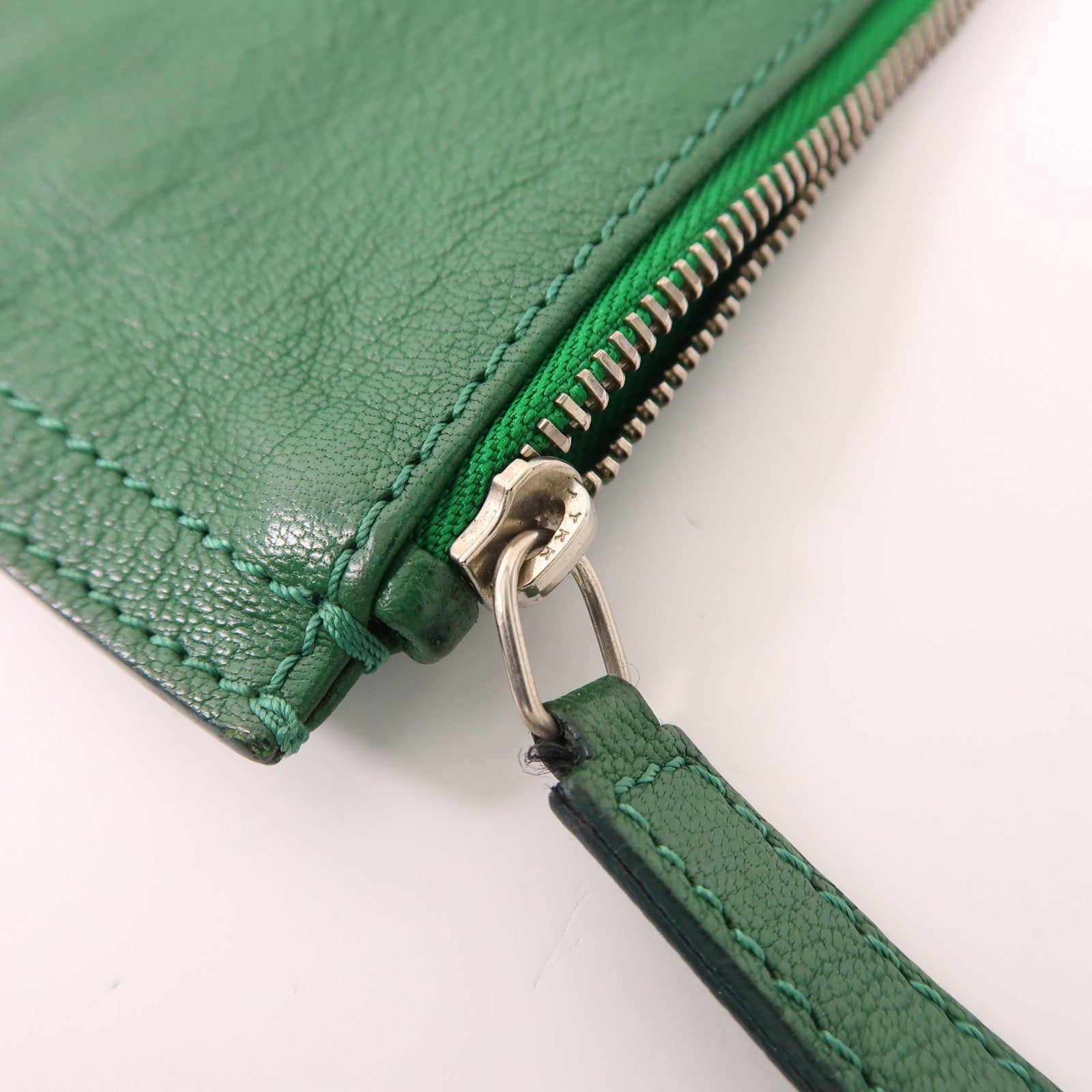 GIVENCHY 【激減優惠】牛皮皮革Clutch銀扣手拿包