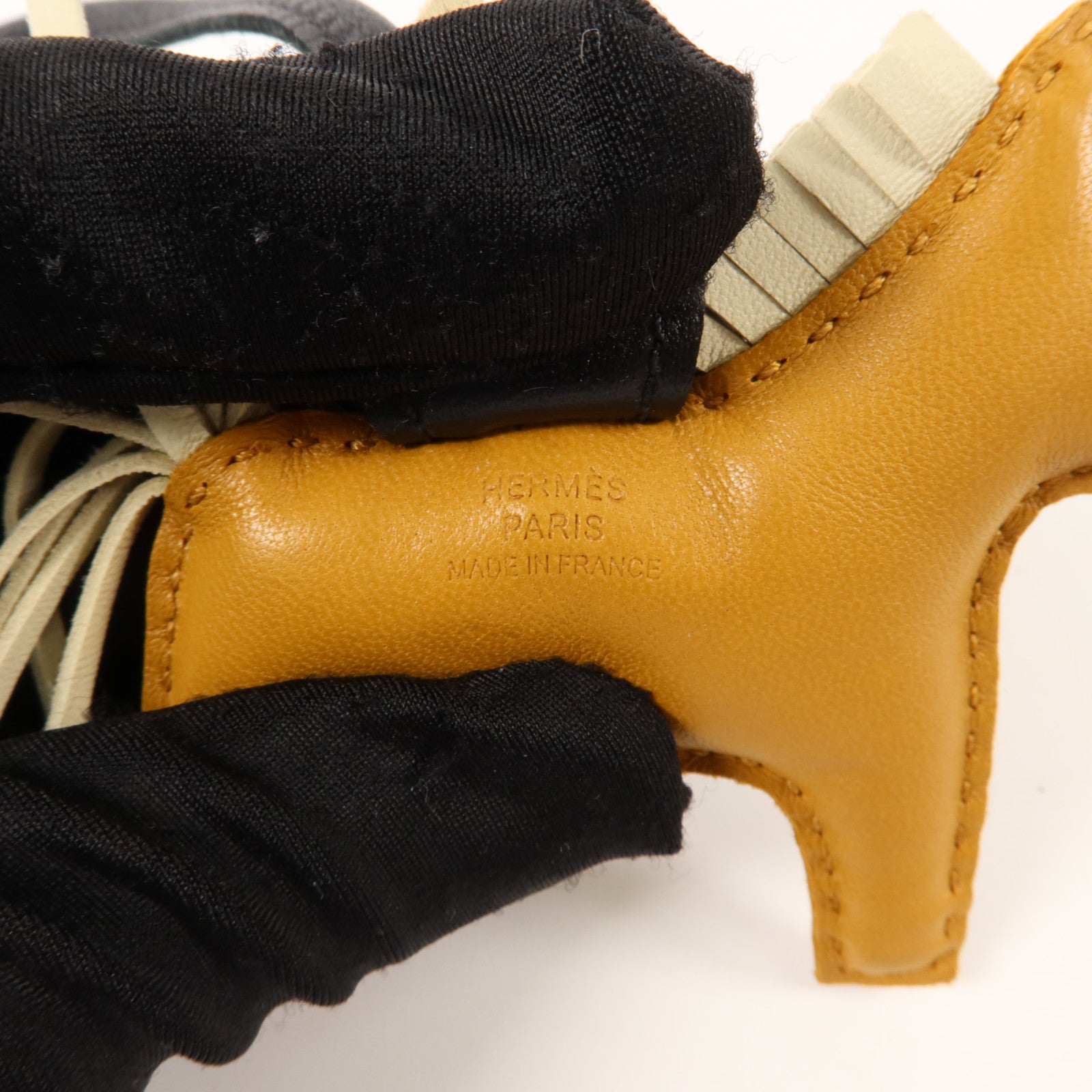 HERMES Milo/Swift皮革Rodeo PM掛飾Sesame/Craie/Noir