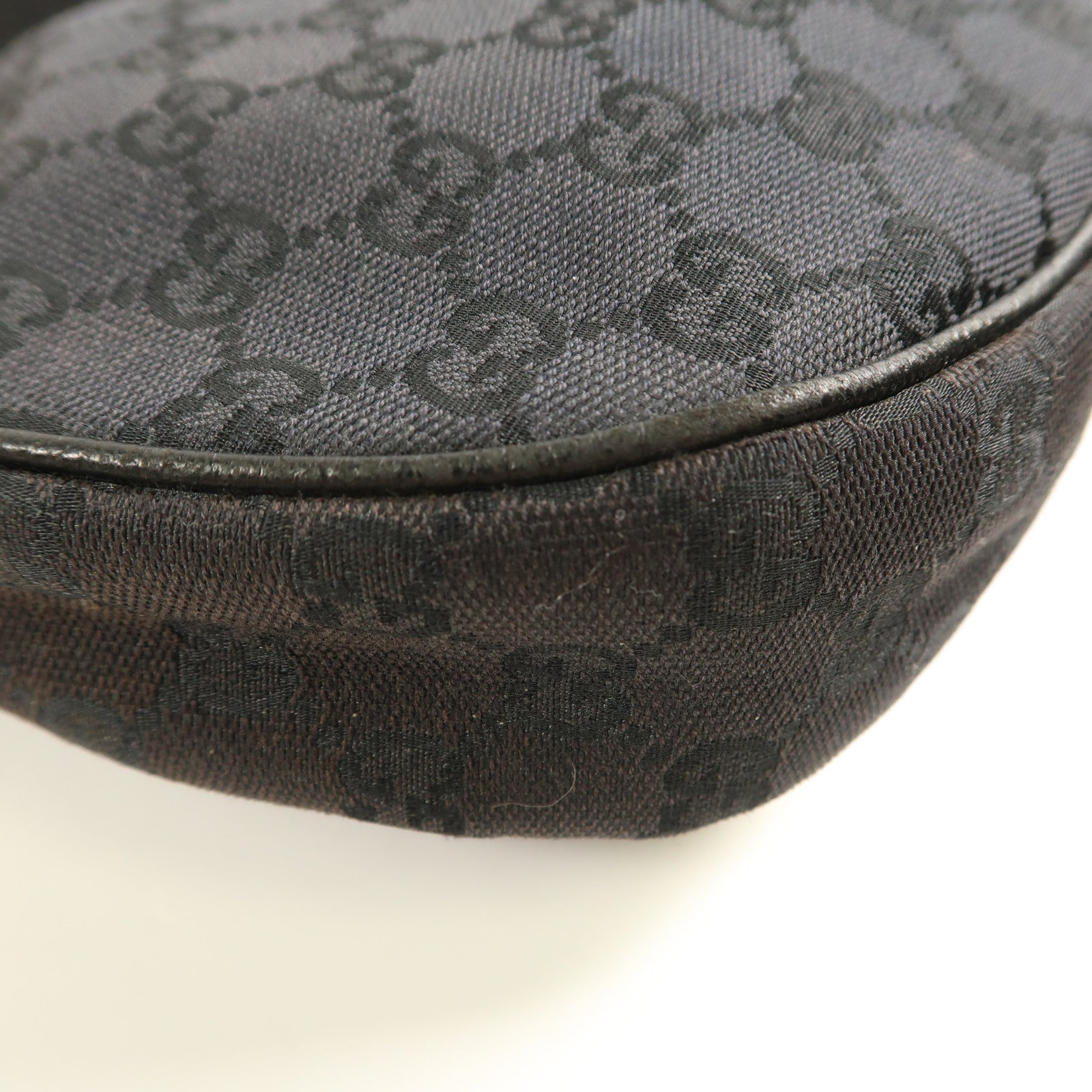 GUCCI 帆布Shoulder Bag銀扣肩背袋