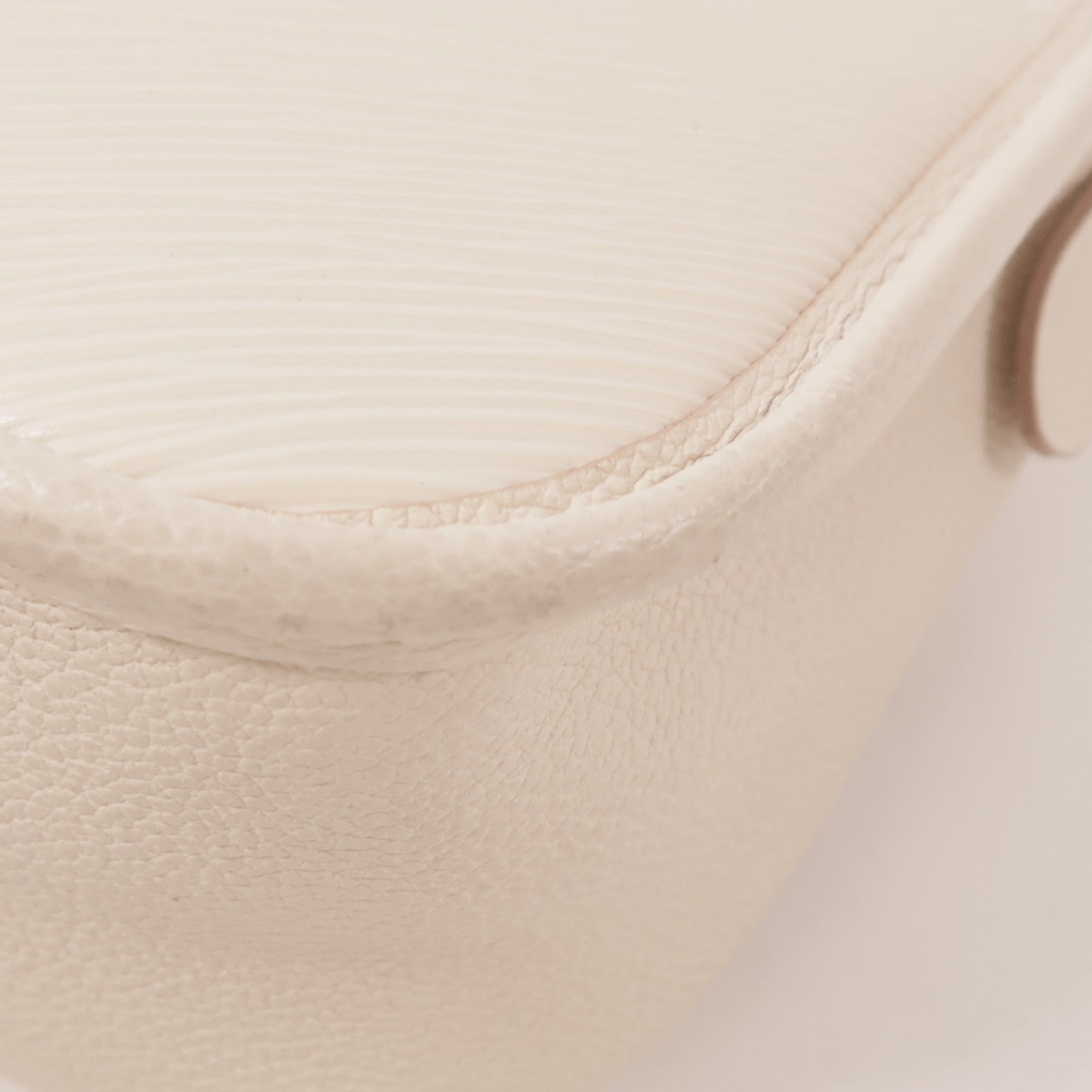 LOUIS VUITTON Epi Buci銀扣肩背袋