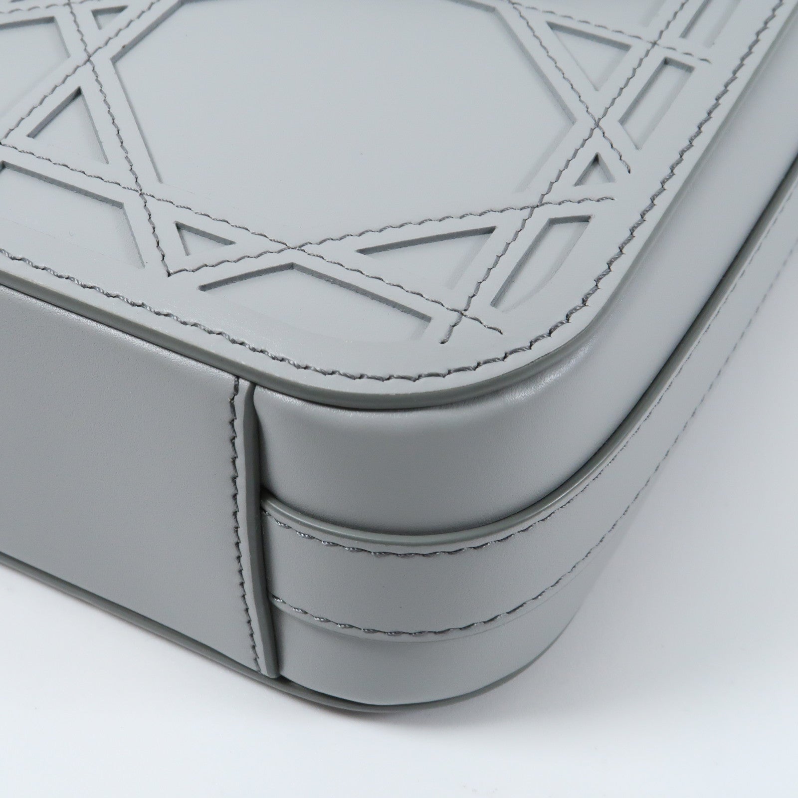 Dior 牛皮皮革Shoulder Bag銀扣肩背袋