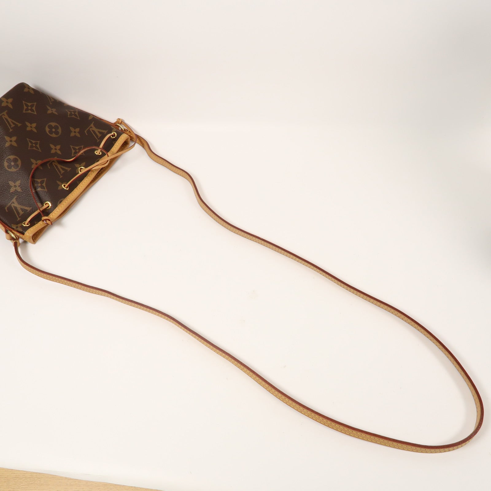 LOUIS VUITTON Monogram Nano Noe Shoulder Bag金扣肩背袋啡色