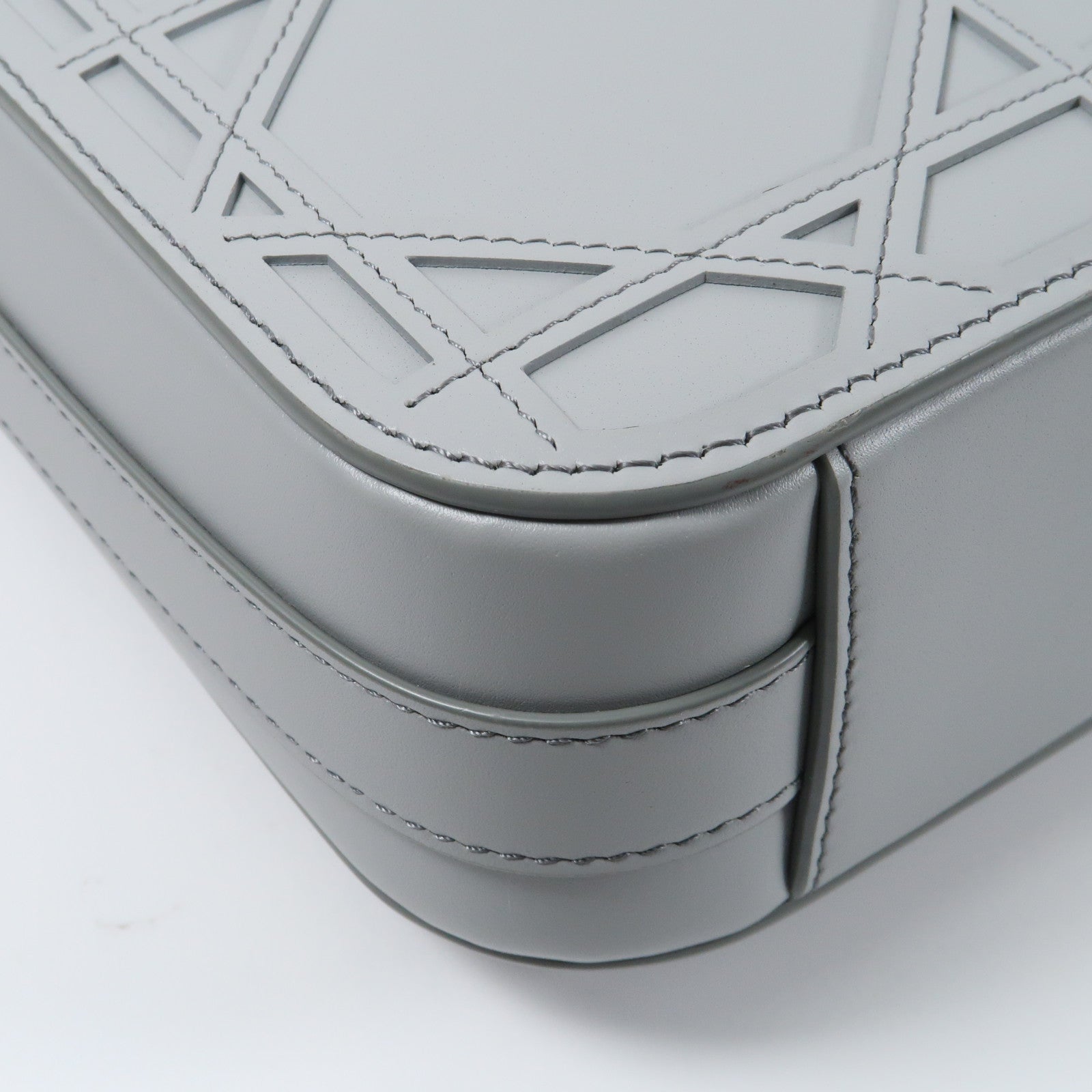 Dior 牛皮皮革Shoulder Bag銀扣肩背袋