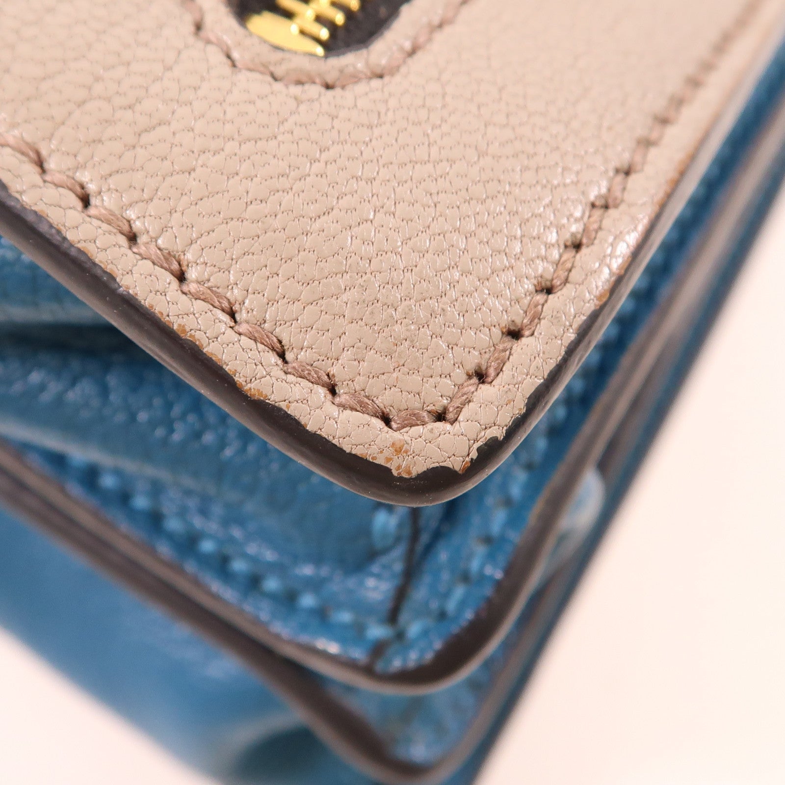 Miu Miu 牛皮皮革Handbag金扣手挽袋