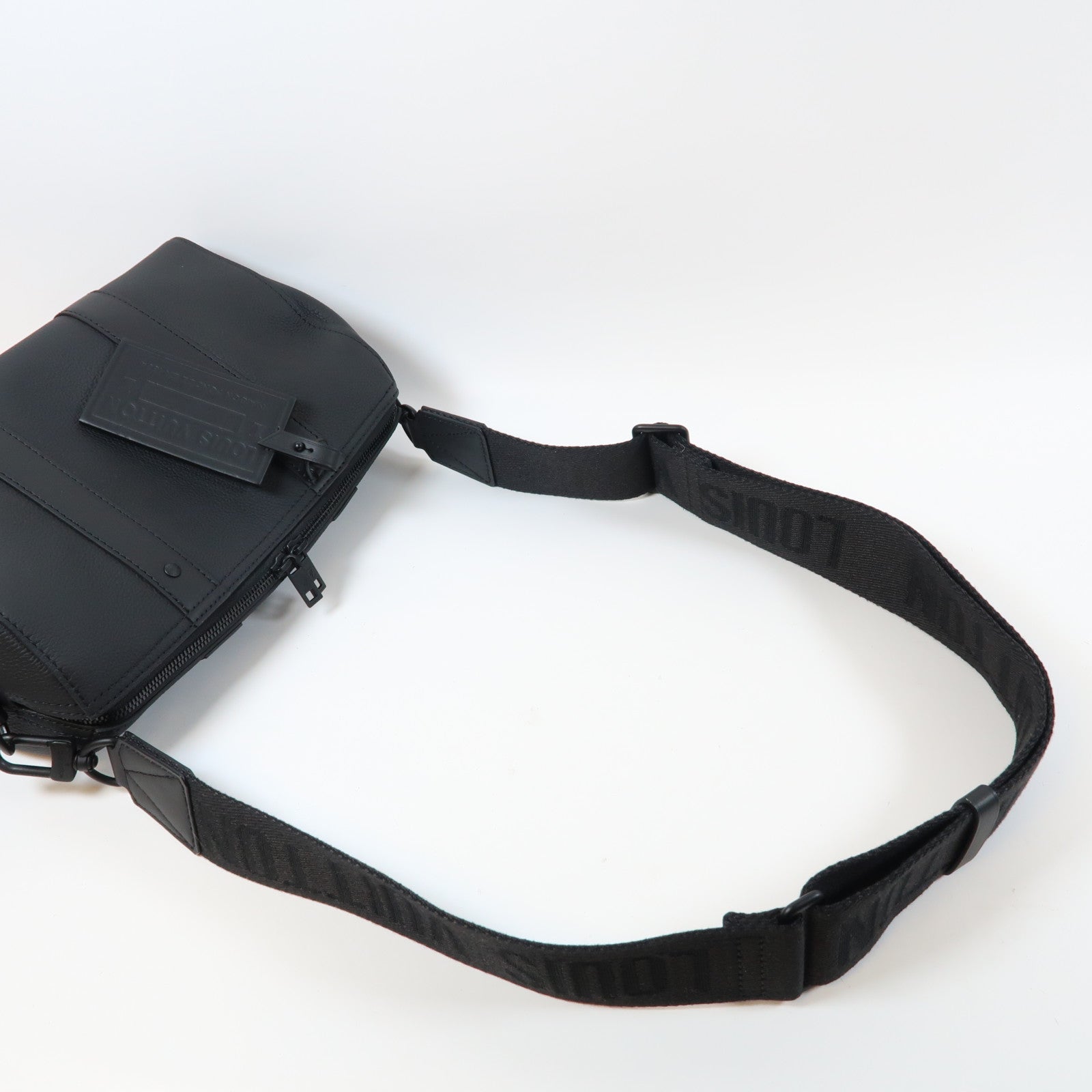 LOUIS VUITTON Aerogram City Keepall肩背袋黑色