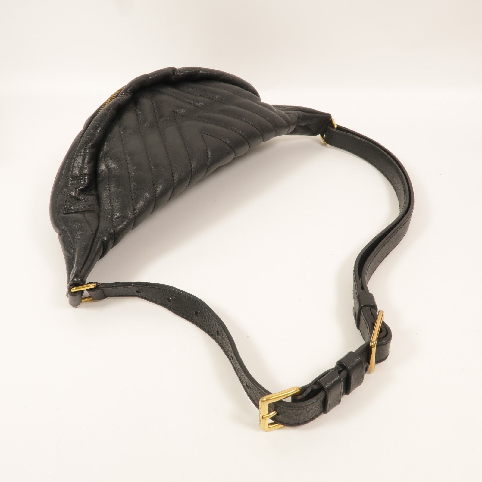 LOUIS VUITTON 牛皮皮革New Wave Bumbag