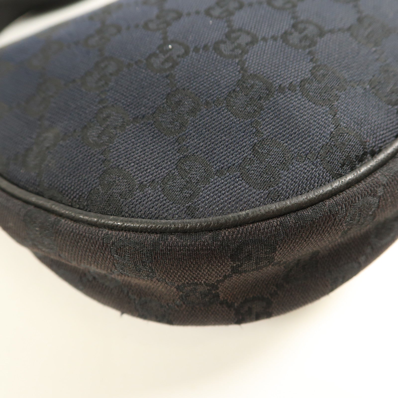 GUCCI 帆布Shoulder Bag銀扣肩背袋
