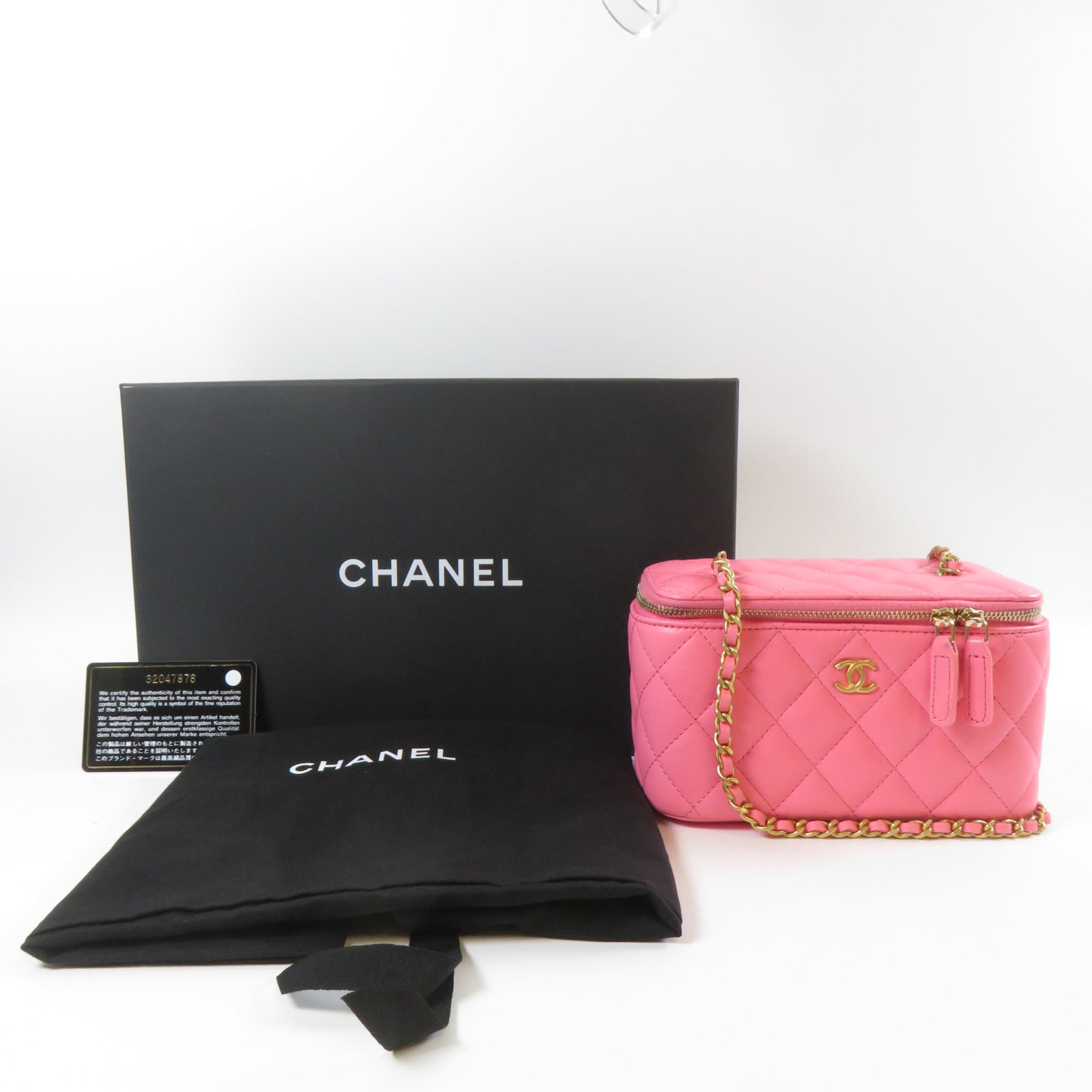CHANEL **【激減優惠】菱格羊皮皮革Vanity Case金扣鏈帶肩背袋粉紅色