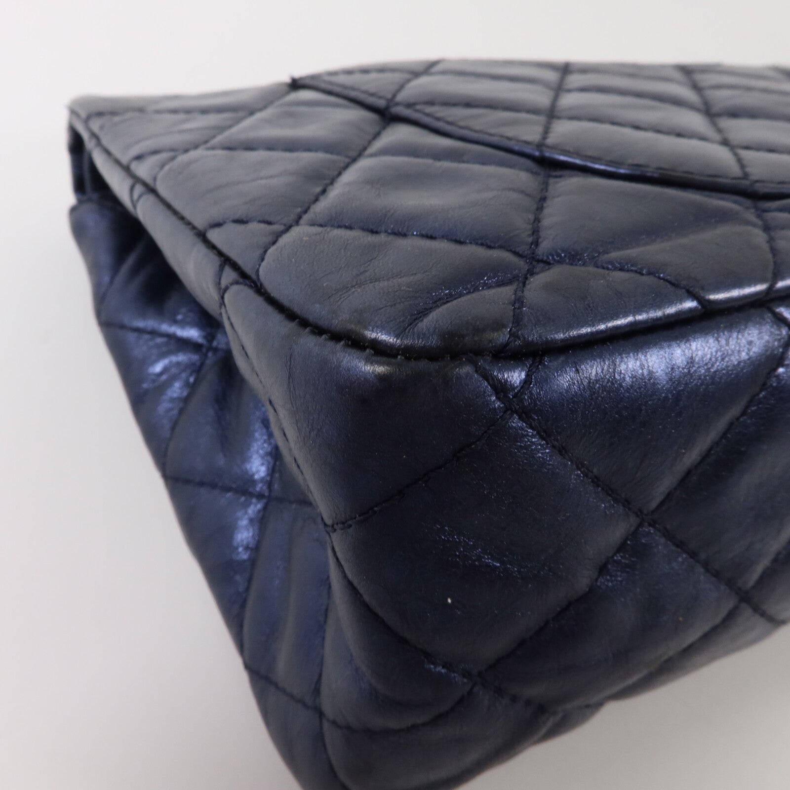 CHANEL 牛皮皮革2.55 Maxi鏈帶肩背袋