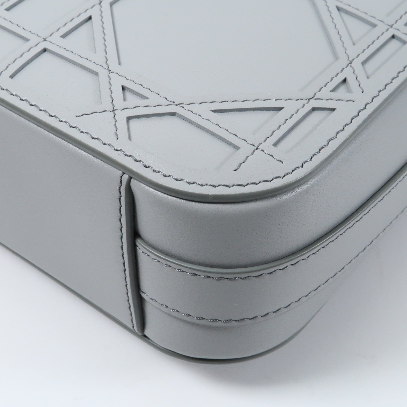 Dior 牛皮皮革Shoulder Bag銀扣肩背袋