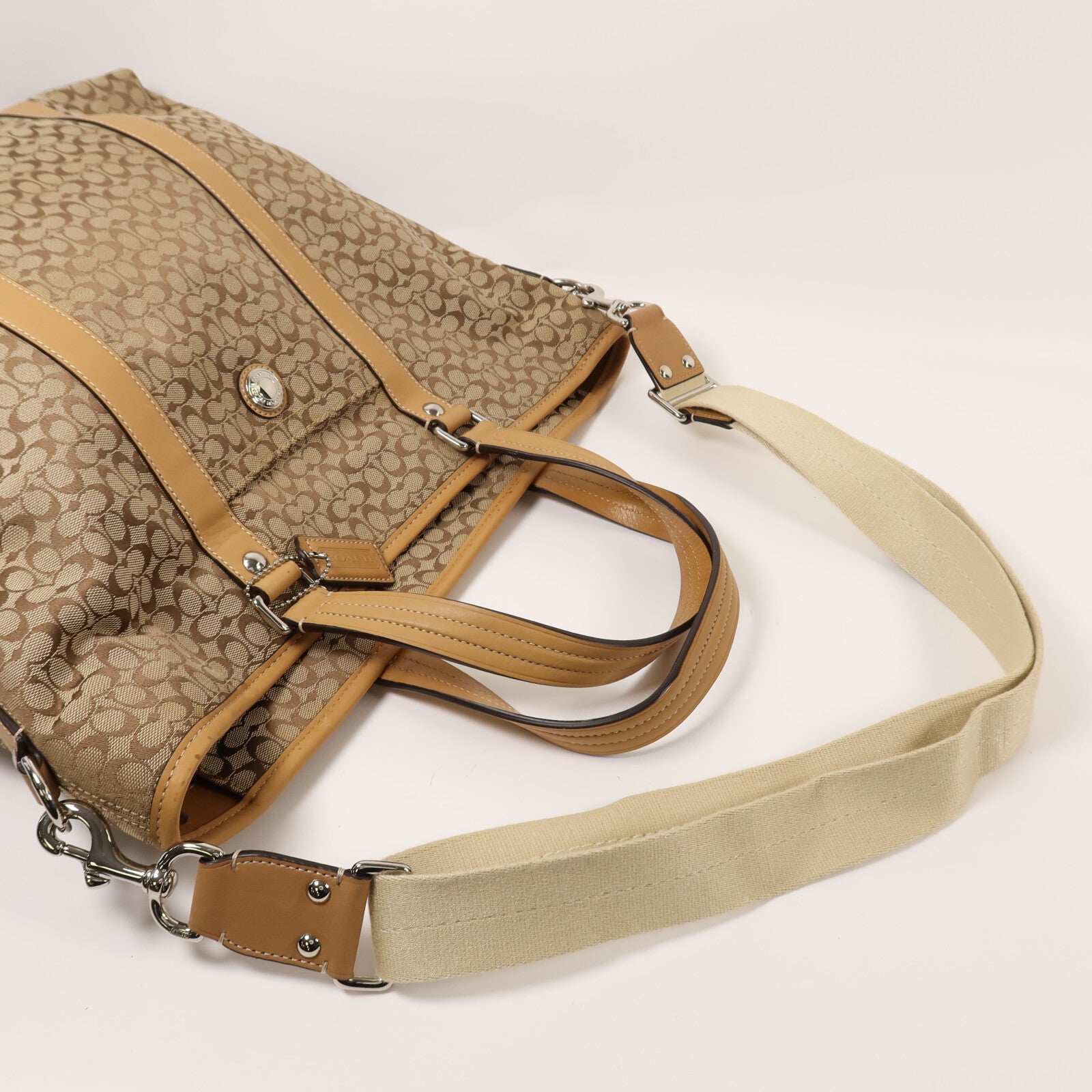 COACH 帆布Shoulder Bag銀扣手挽肩背兩用袋