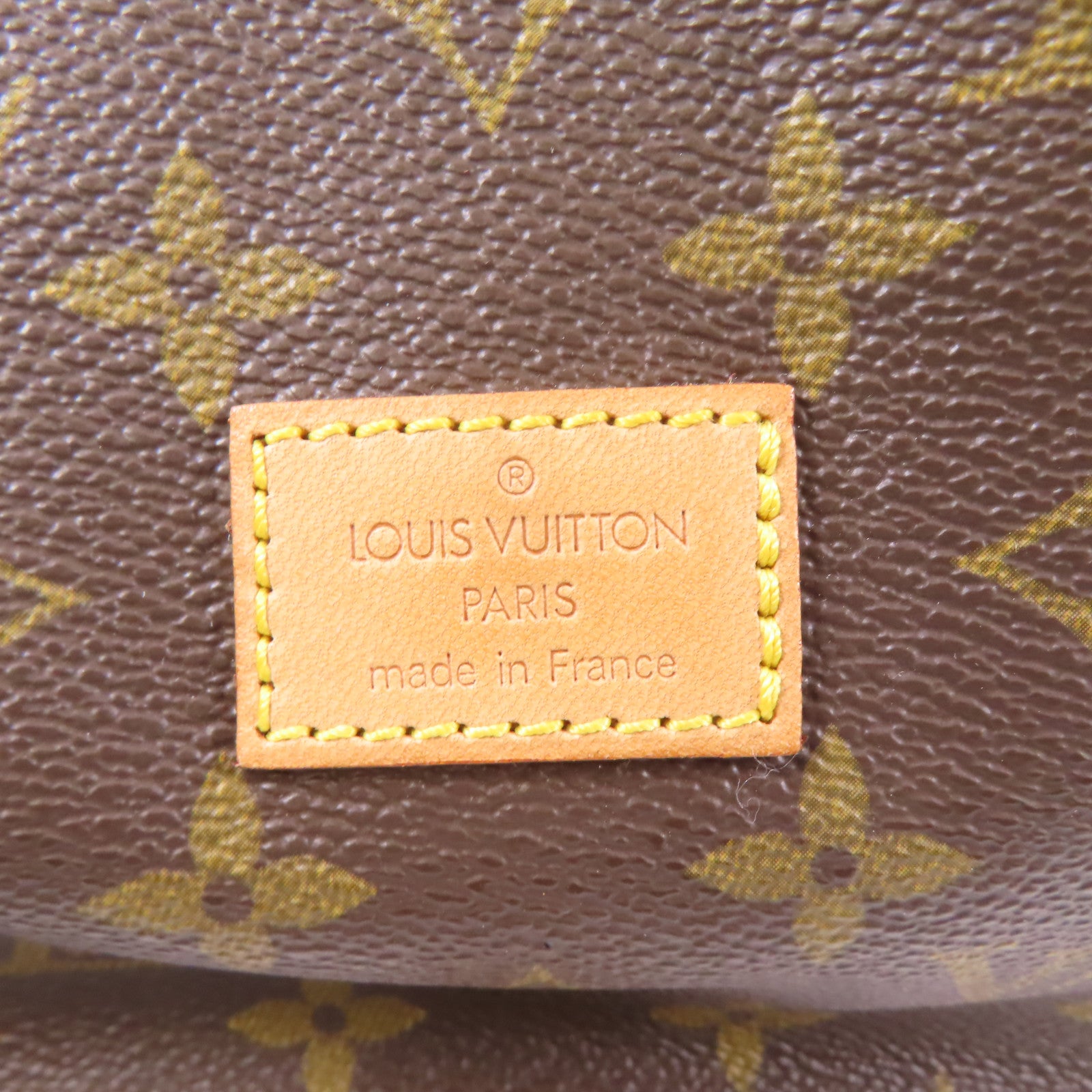 LOUIS VUITTON Monogram Saumur Messenger Bag金扣肩背袋啡色