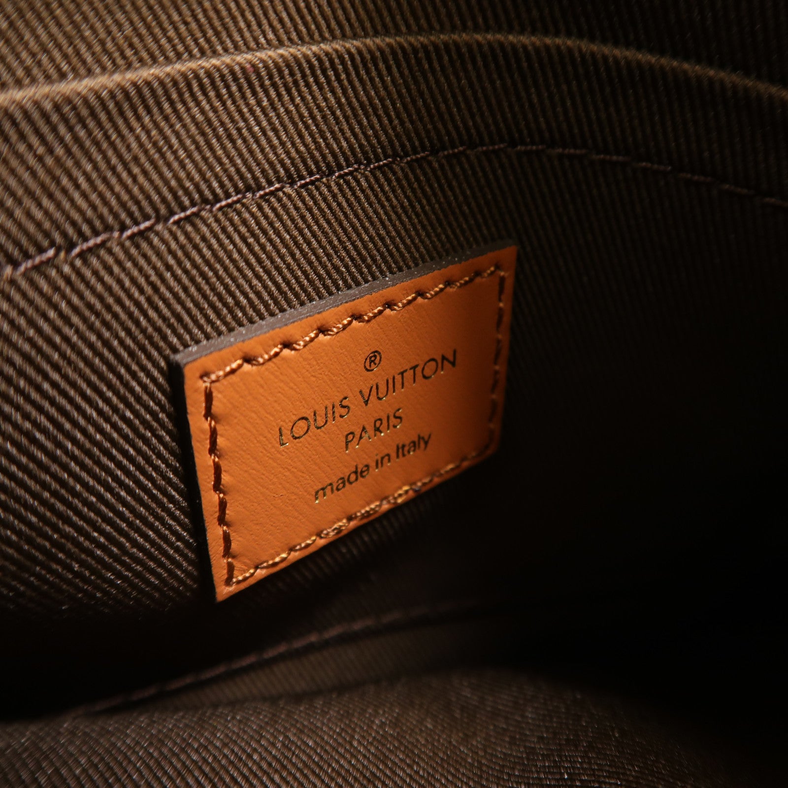 LOUIS VUITTON Monogram Reverse Loop Hobo手挽肩背兩用袋