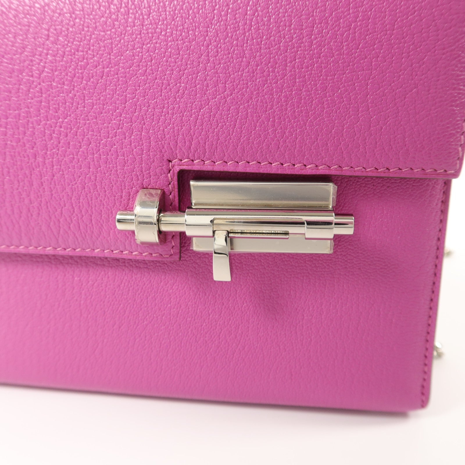 HERMES Chevre皮革Verrou Mini鏈帶肩背袋Rose Extreme