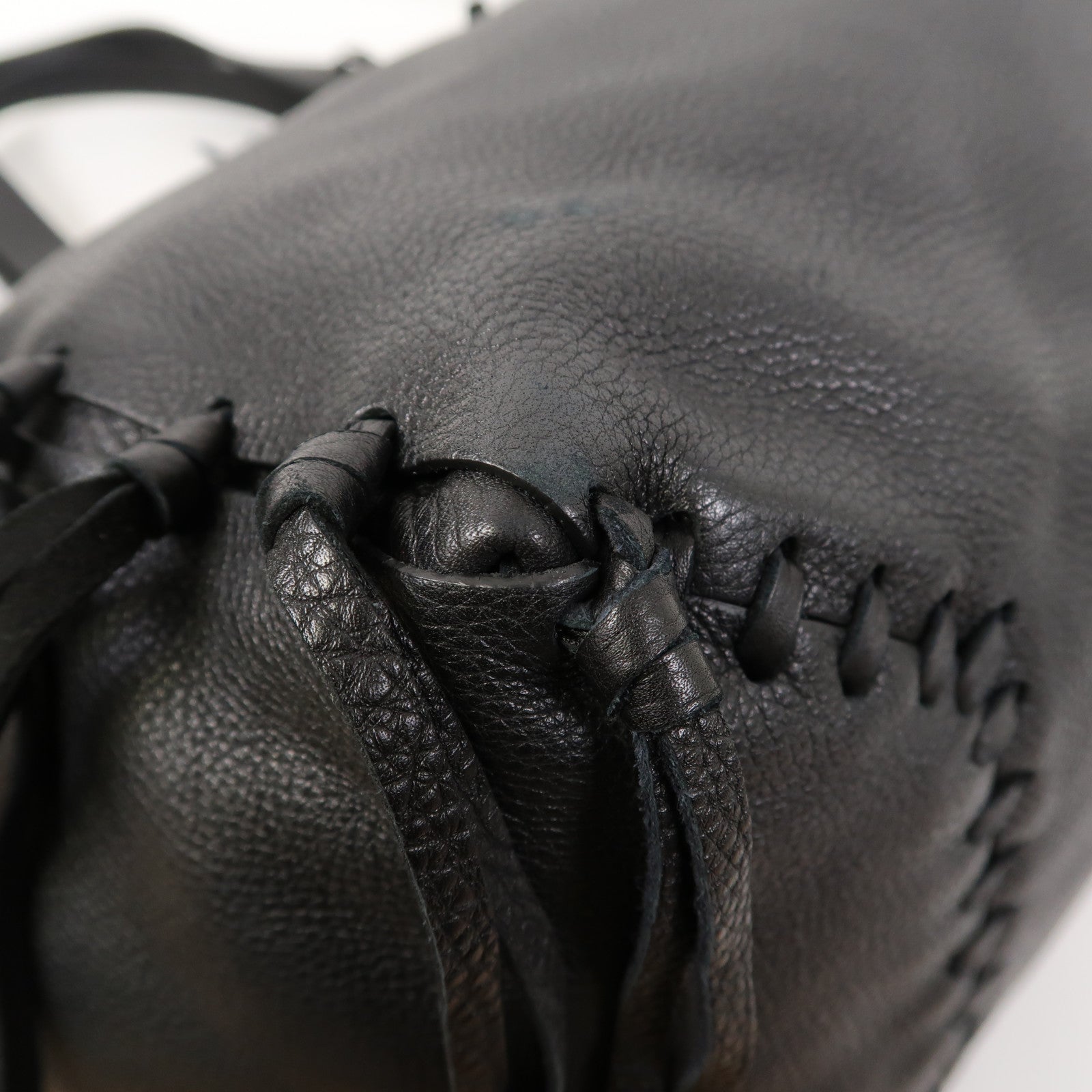Valentino 【激減優惠】牛皮皮革Tote Bag金扣手挽袋黑色