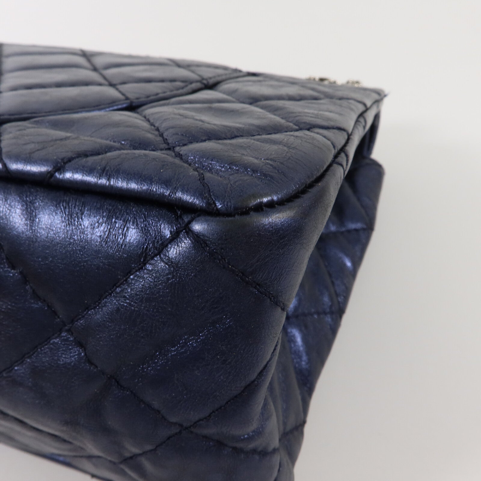 CHANEL 牛皮皮革2.55 Maxi鏈帶肩背袋