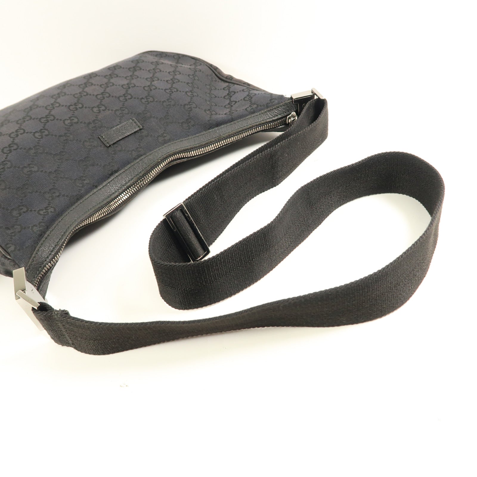GUCCI 帆布Shoulder Bag銀扣肩背袋