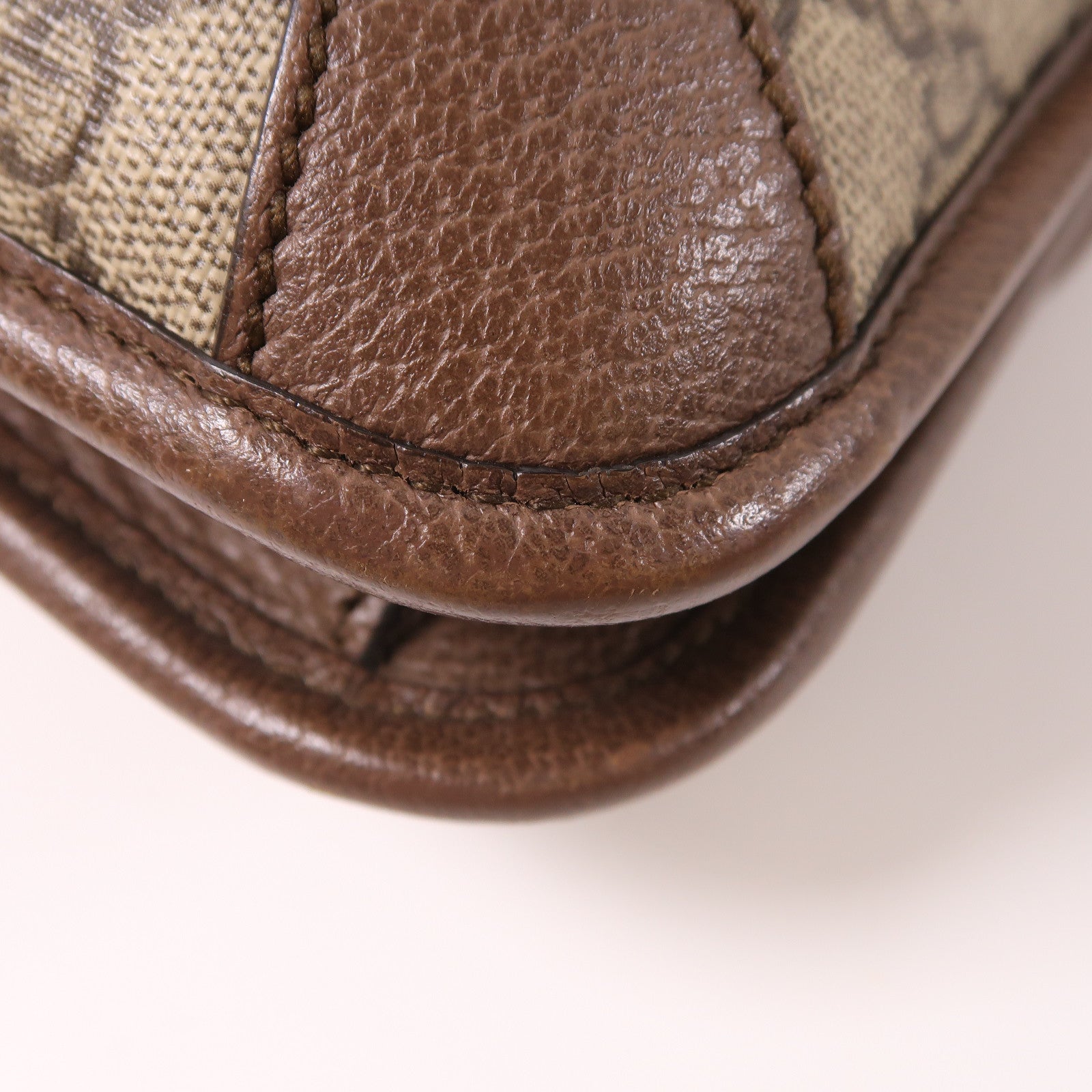 GUCCI 塗層帆布Messenger Bag金扣肩背袋啡色