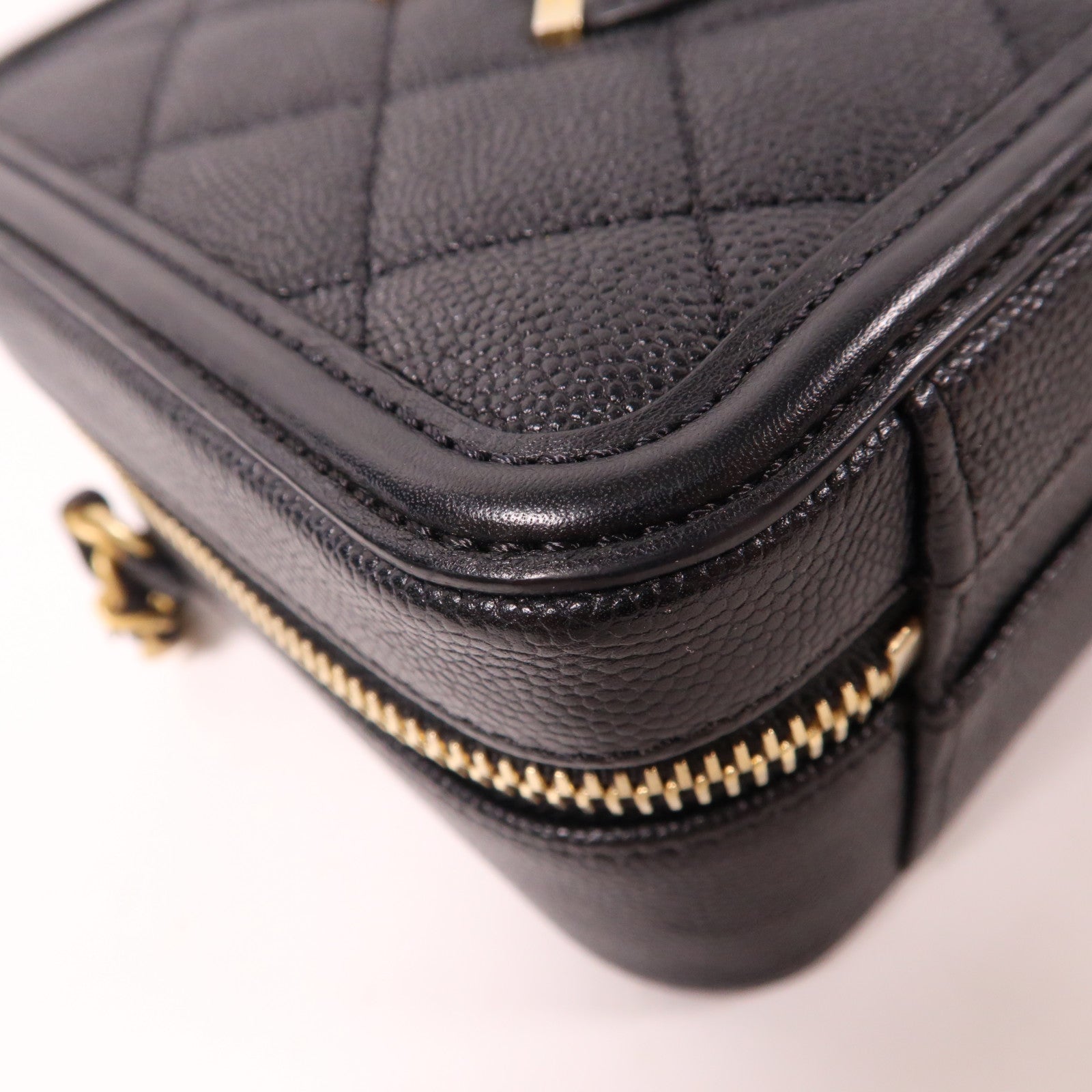 CHANEL 菱格Caviar皮革Vanity Case金扣手挽肩背兩用袋黑色