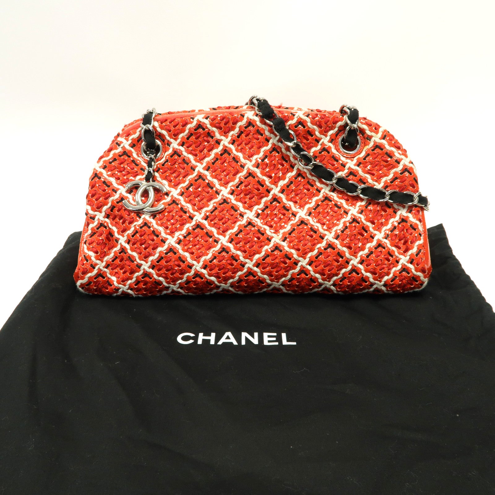 CHANEL **【激減優惠】菱格漆皮皮革銀扣鏈帶肩背袋紅色