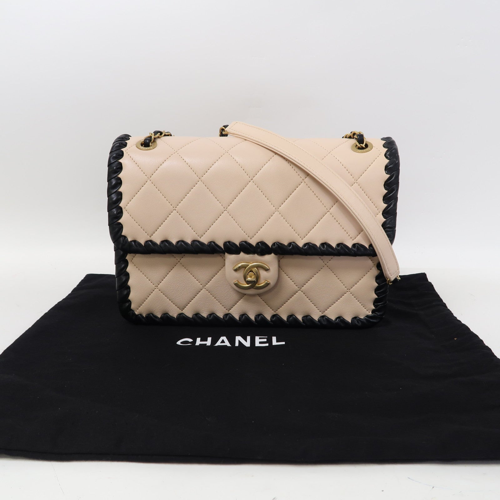 CHANEL 菱格牛皮皮革Shoulder Bag金扣鏈帶肩背袋粉紅色/黑色