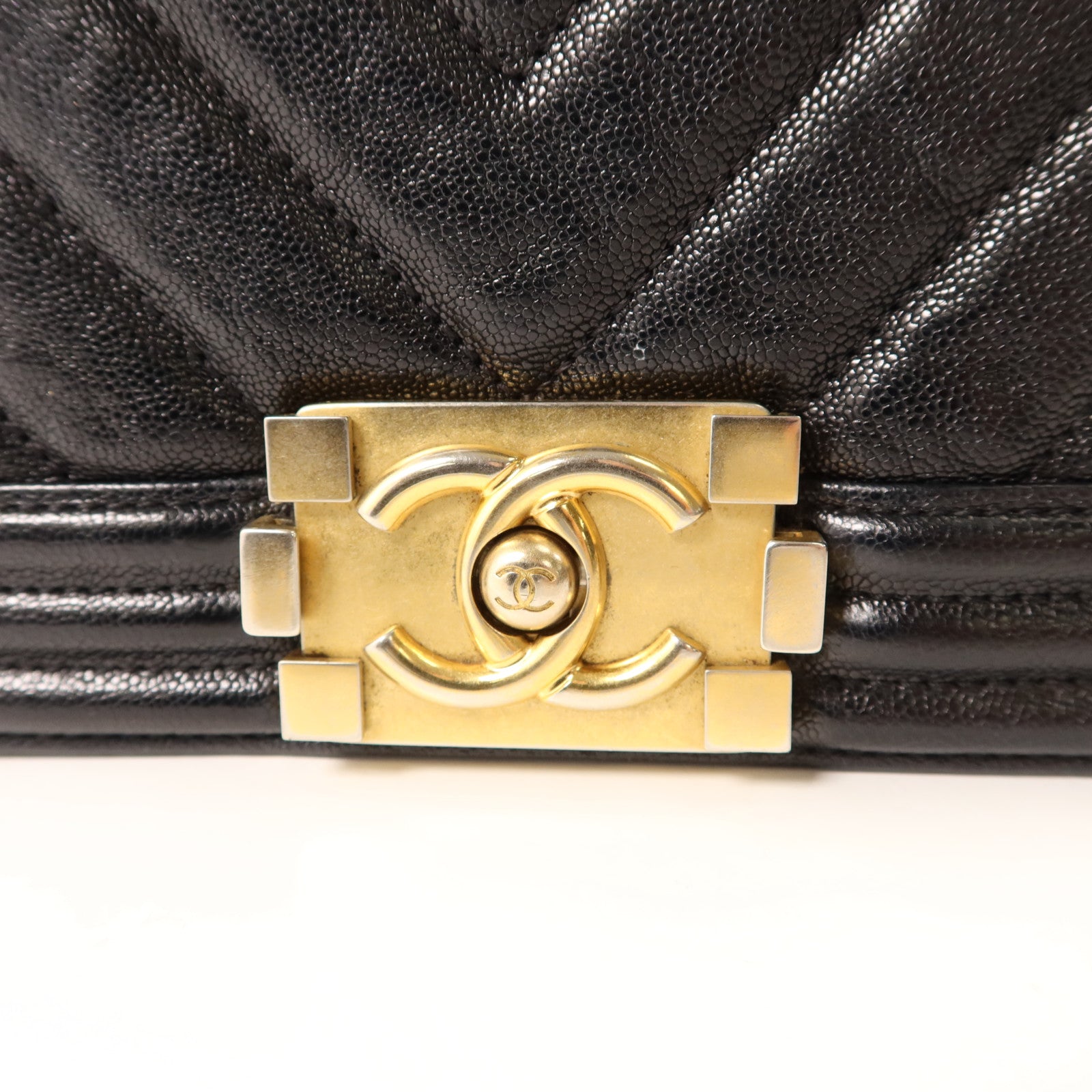 CHANEL 牛皮皮革Boy 20金扣鏈帶肩背袋