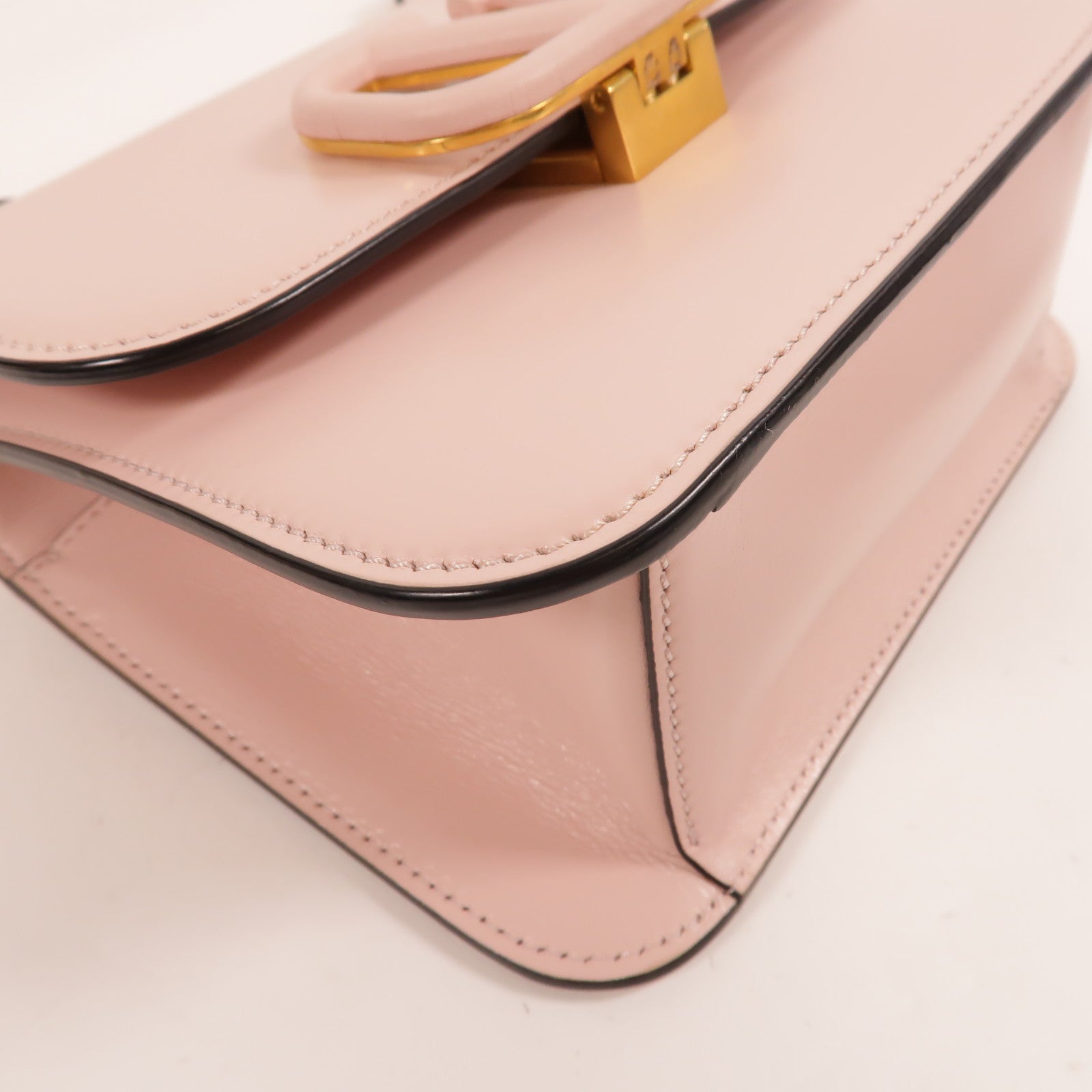 Valentino 牛皮皮革Vsling肩背袋