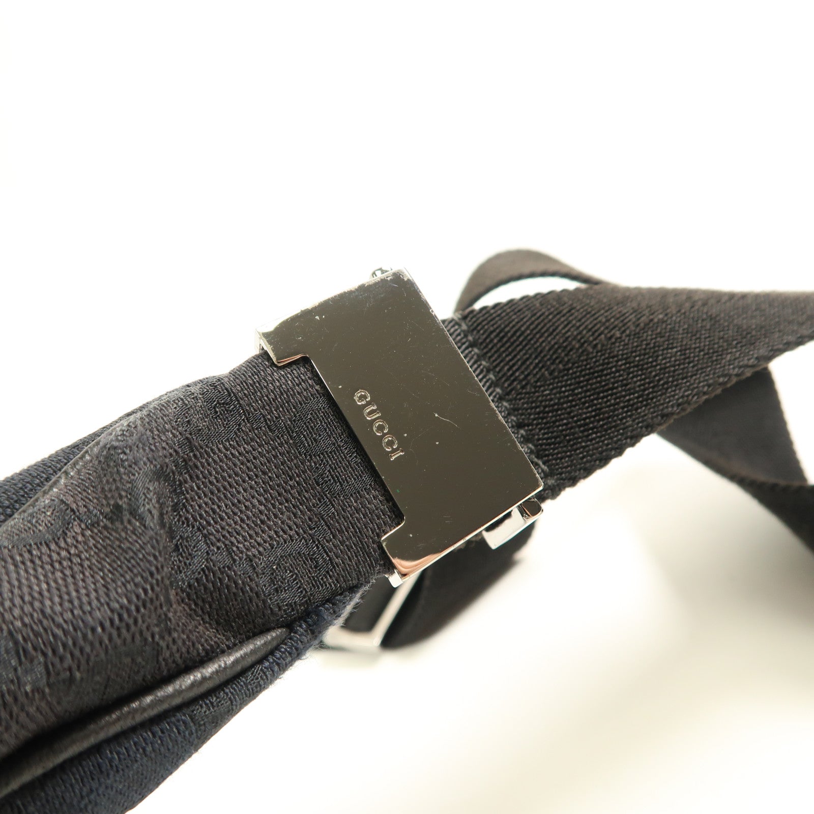 GUCCI 帆布Shoulder Bag銀扣肩背袋