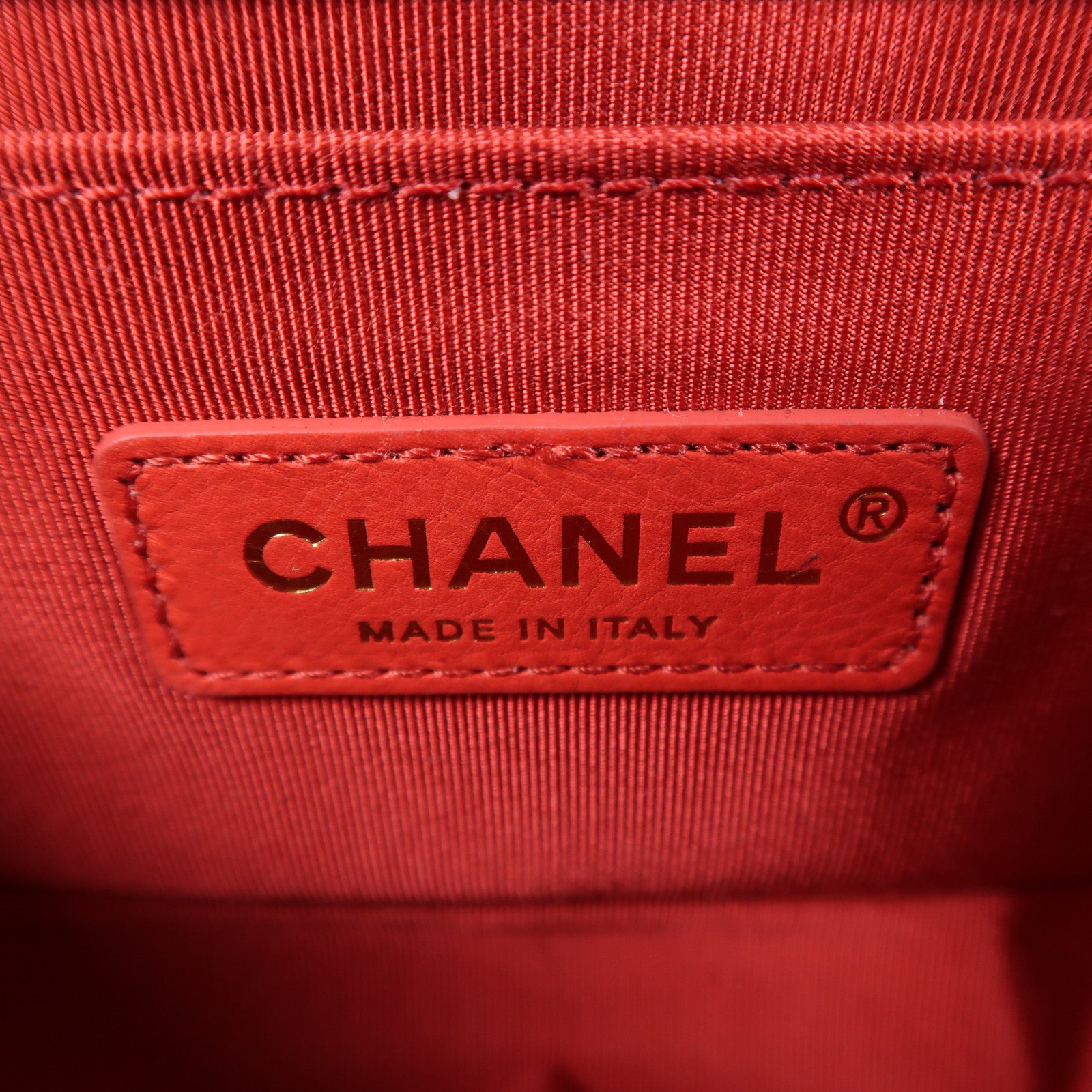 CHANEL CC GHW Boy 20 Chain Shoulder Bag Calfskin Leather Red