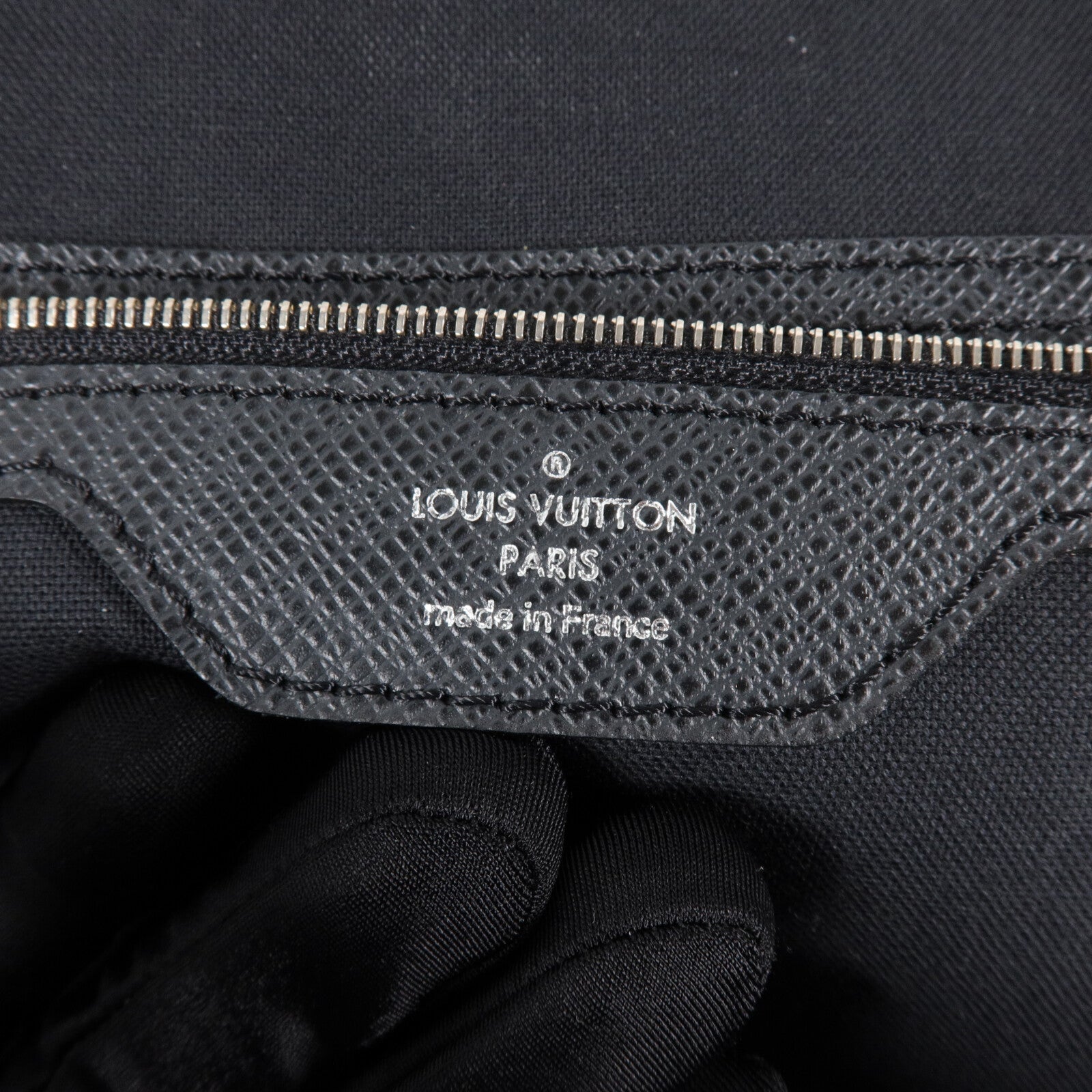 LOUIS VUITTON Taiga Alexander手挽袋