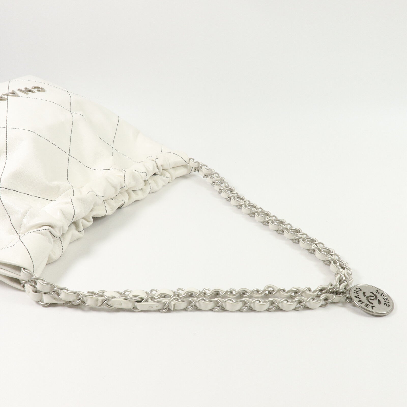 CHANEL 牛皮皮革Chanel 22 Small鏈帶肩背袋