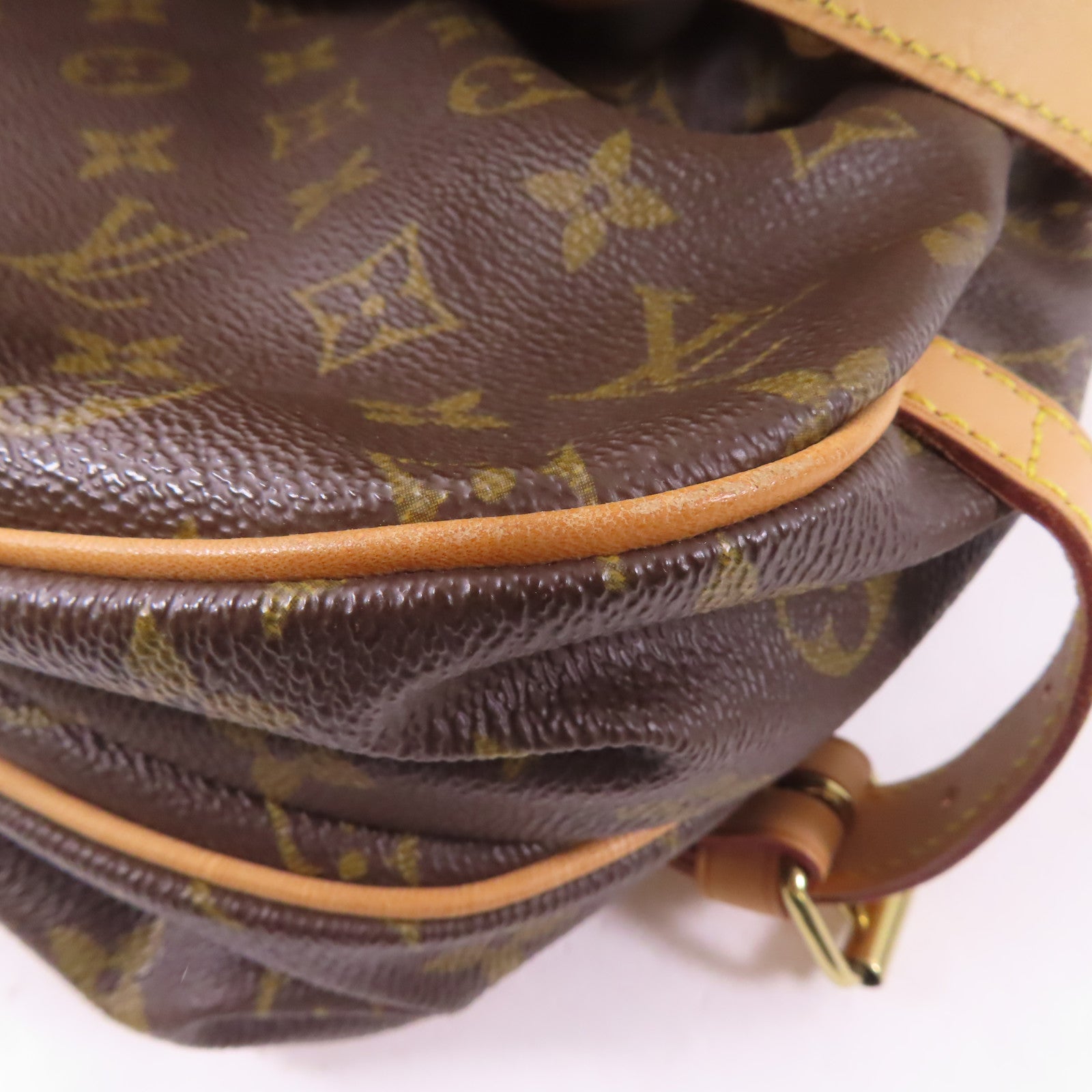 LOUIS VUITTON Monogram Saumur Messenger Bag金扣肩背袋啡色