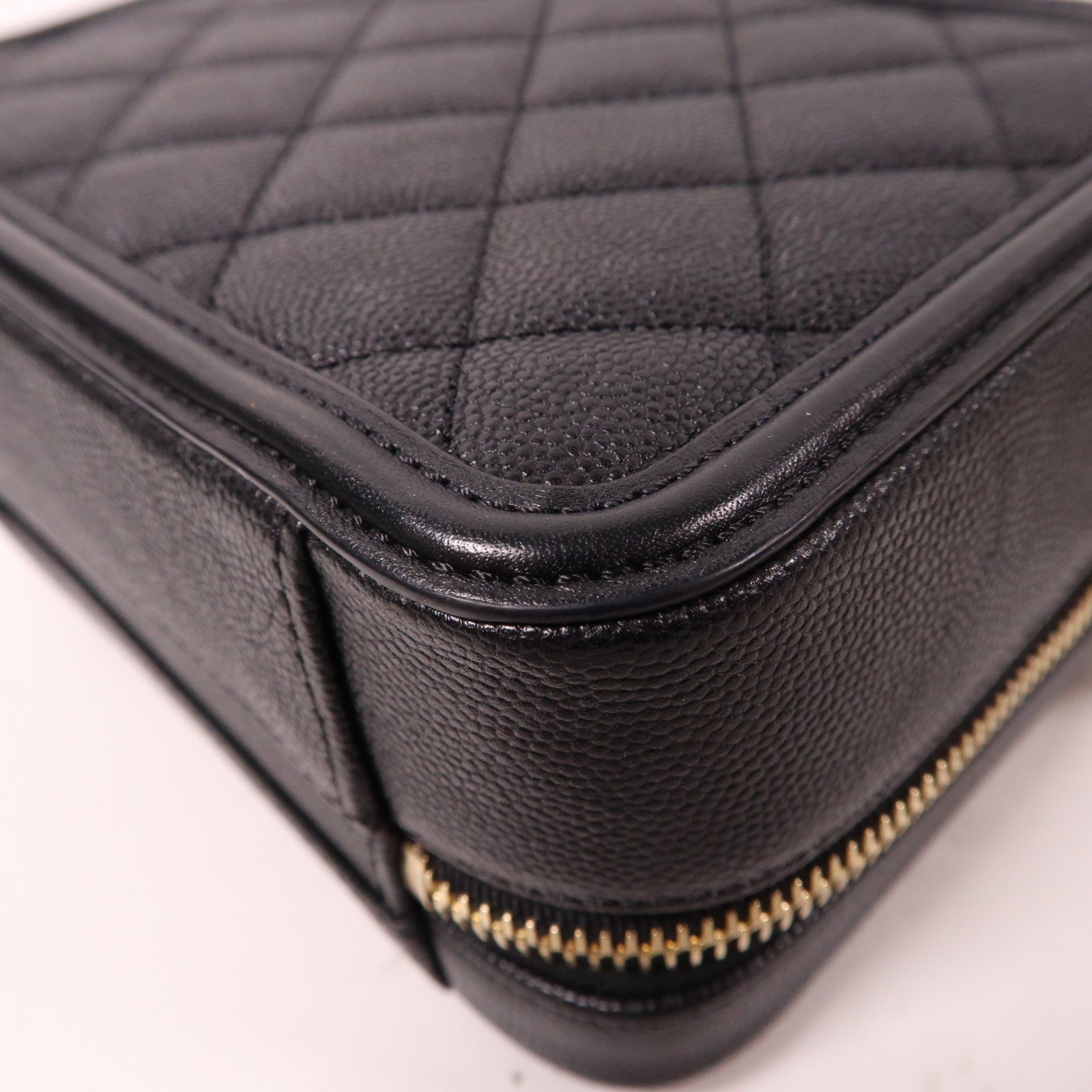 CHANEL 菱格Caviar皮革Vanity Case金扣手挽肩背兩用袋黑色