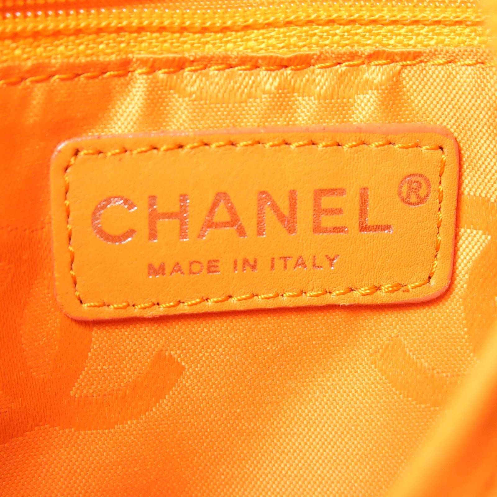 CHANEL 牛皮皮革Cambon Shoulder Bag銀扣肩背袋