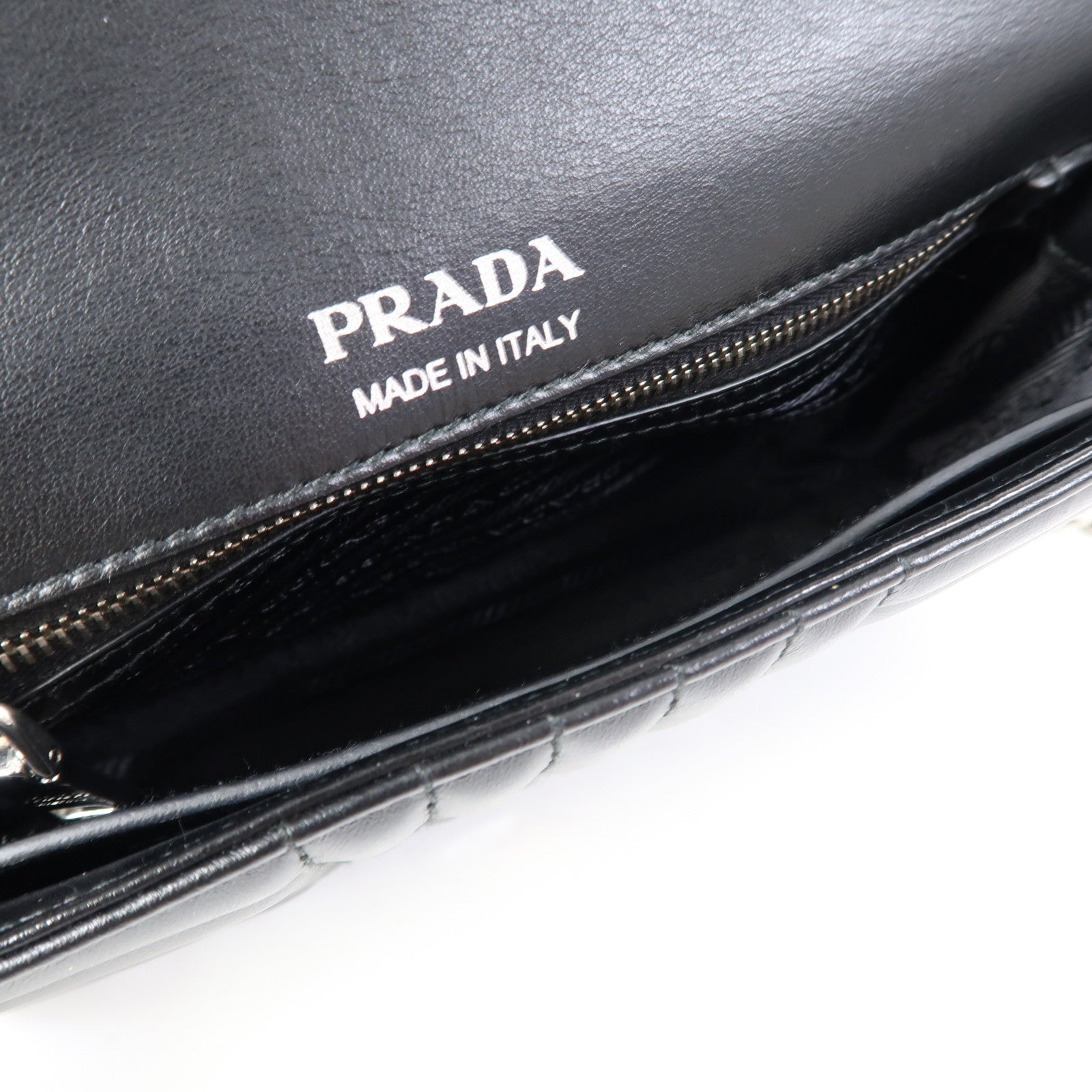 PRADA 牛皮皮革Diagramme Chain Shoulder Bag銀扣鏈帶肩背袋黑色