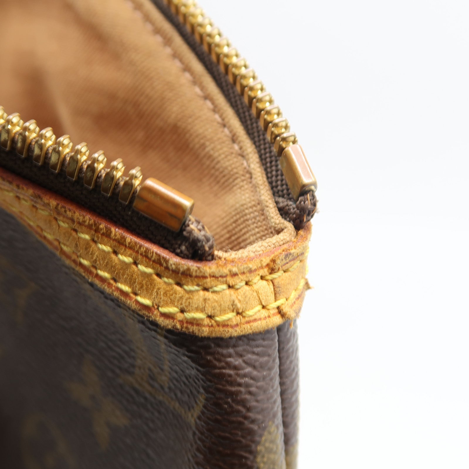 LOUIS VUITTON 【激減優惠】Monogram Lockit Horizontal金扣肩背袋啡色