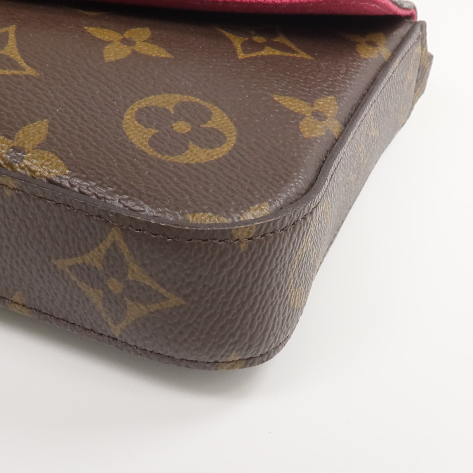 LOUIS VUITTON Monogram Pochette Felicie金扣鏈帶肩背袋