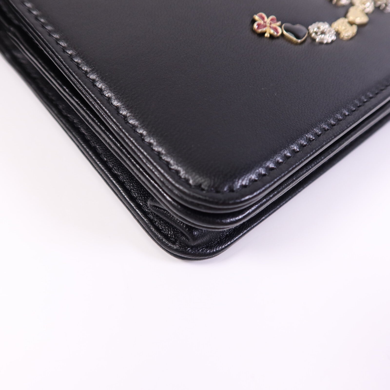 CHANEL 牛皮皮革WOC Wallet On Chain金扣鏈帶肩背袋