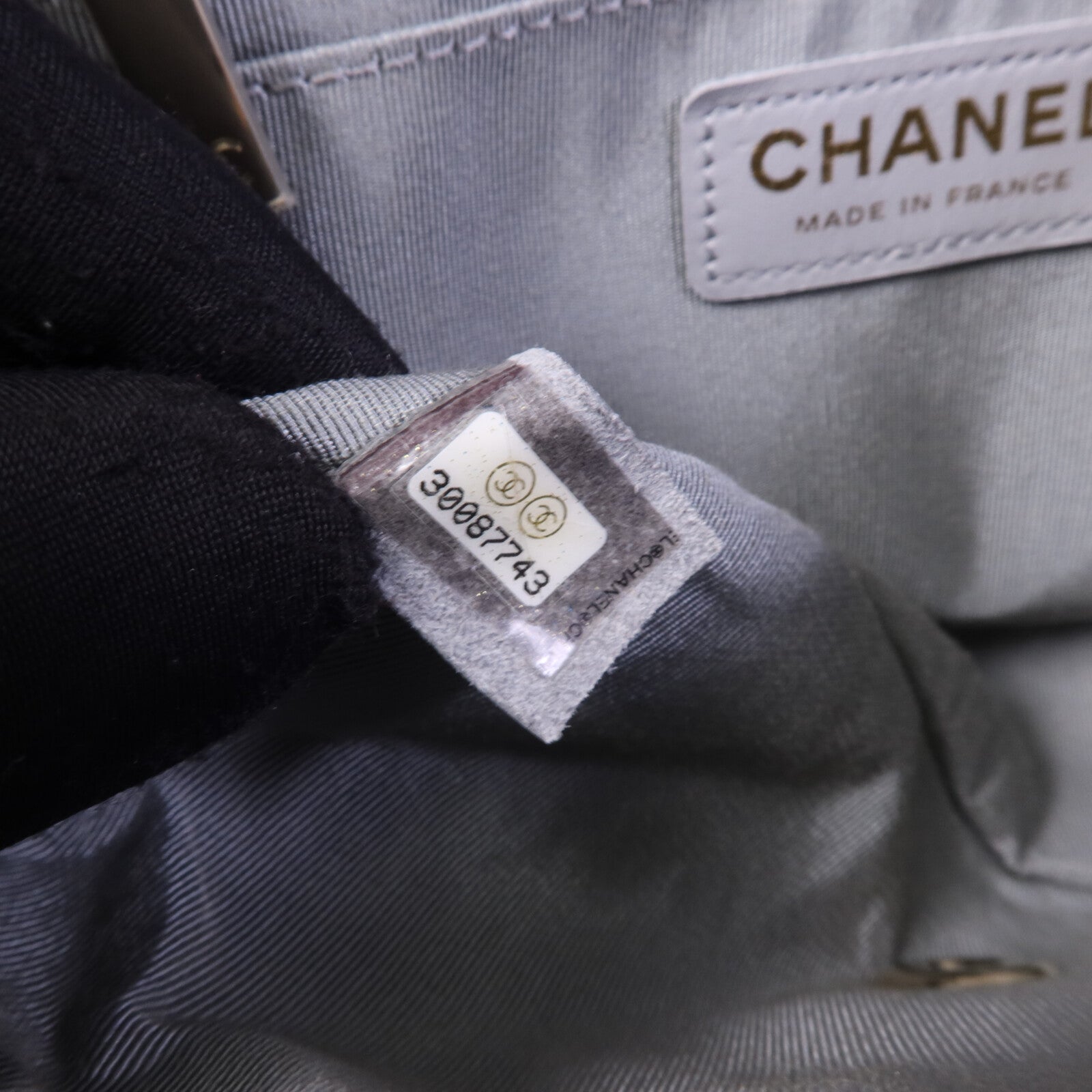 CHANEL 牛皮皮革Bolero De Chanel金扣肩背袋