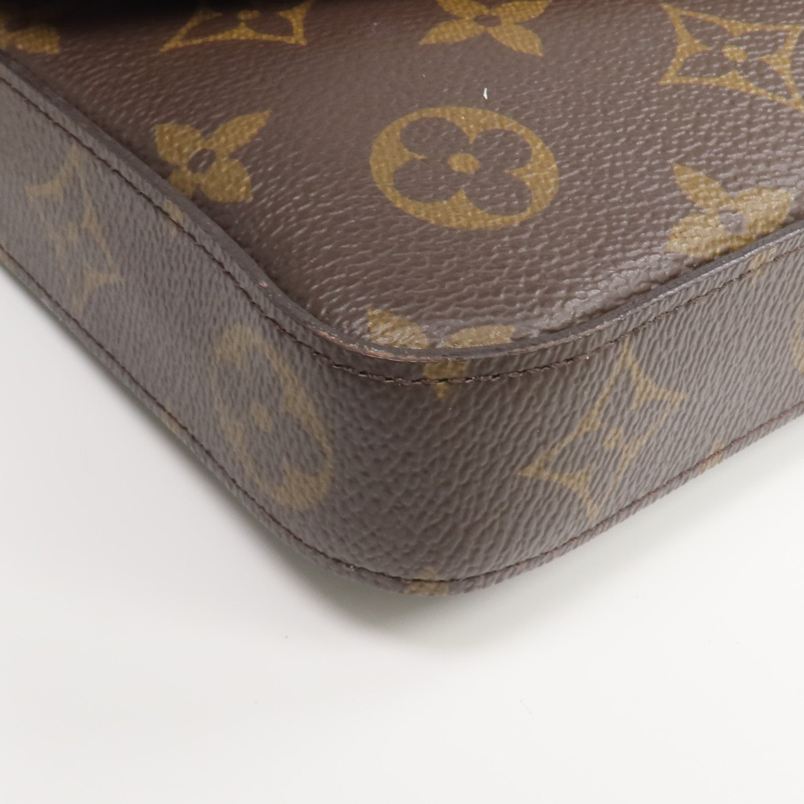 LOUIS VUITTON Monogram Pochette Felicie金扣鏈帶肩背袋