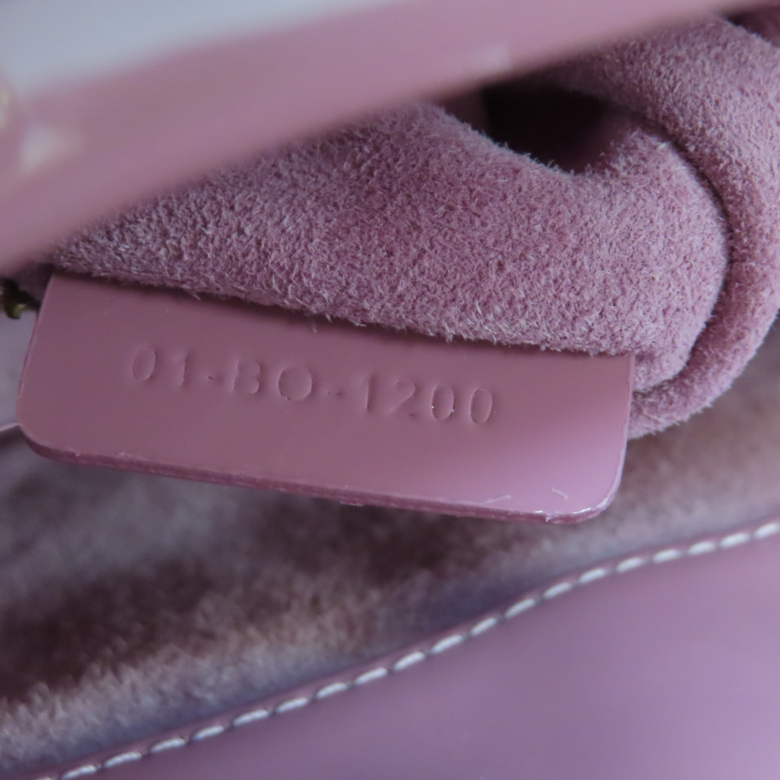 Dior 漆皮皮革Lady Dior Mini金扣鏈帶肩背袋粉紅色