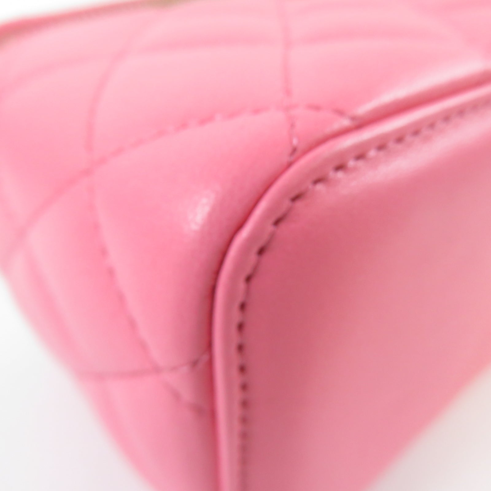 CHANEL **【激減優惠】菱格羊皮皮革Vanity Case金扣鏈帶肩背袋粉紅色